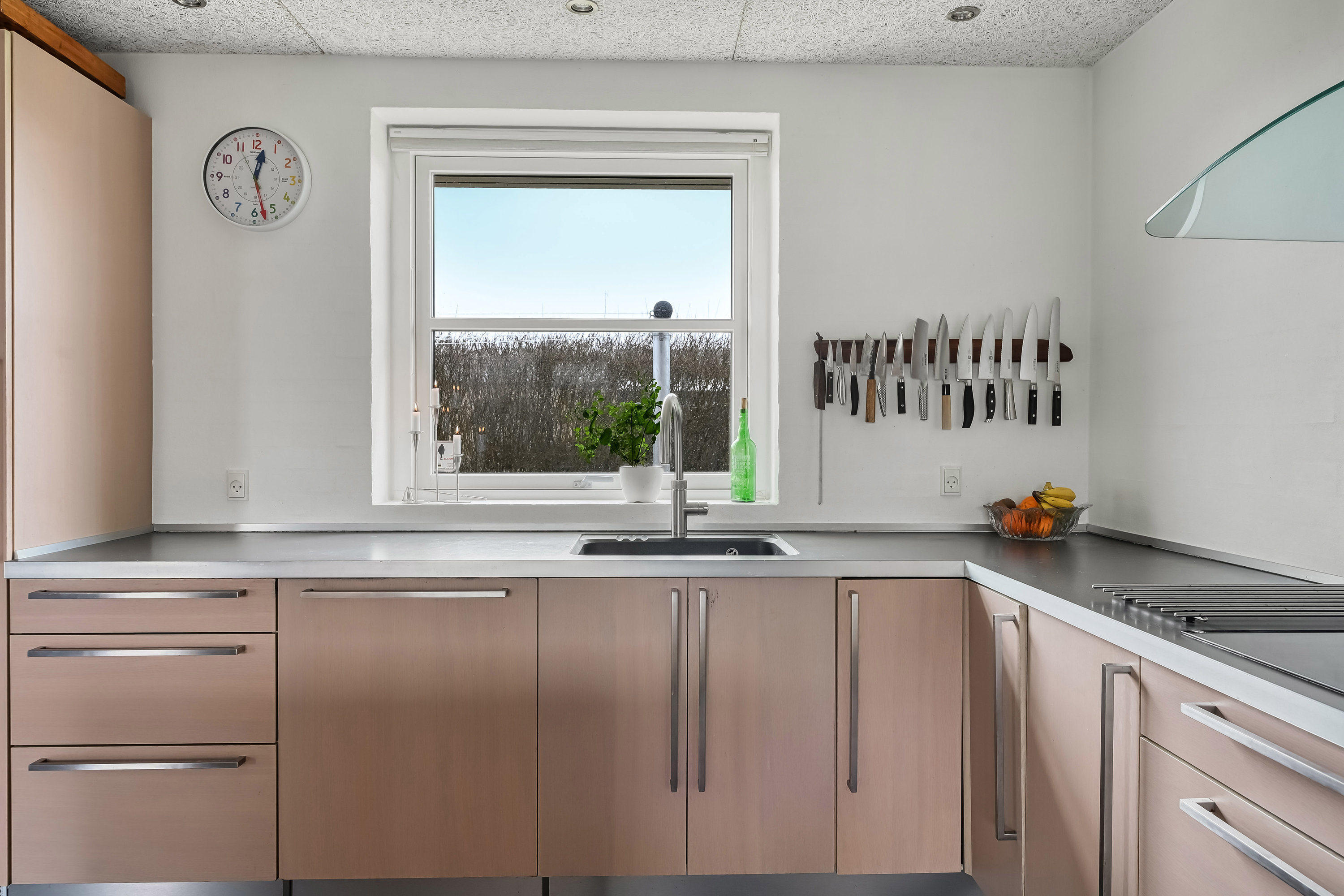 Fremhævet køkken billede i fuldskærmstilstand. Billede af Lillevang 56, 7190 Billund