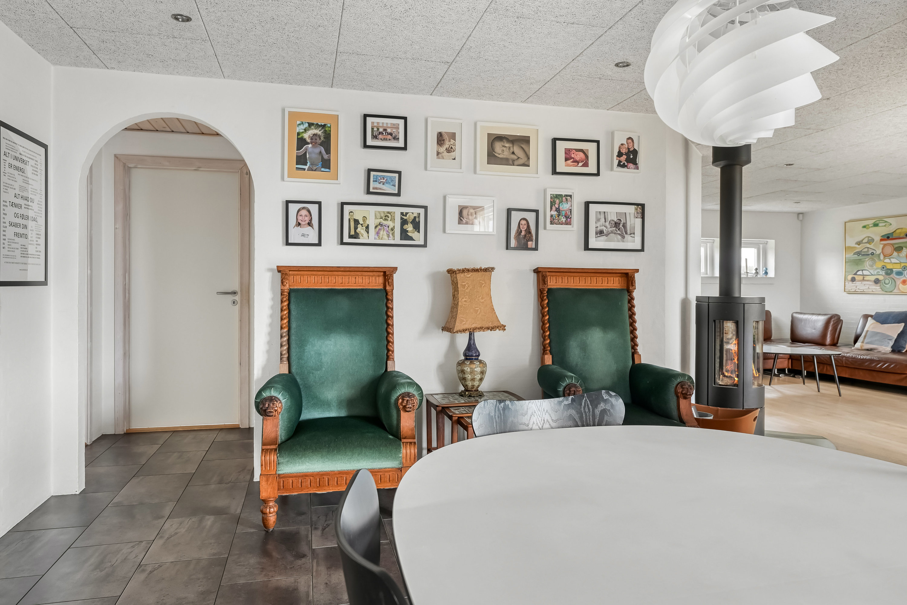 Fremhævet stue billede i fuldskærmstilstand. Billede af Lillevang 56, 7190 Billund