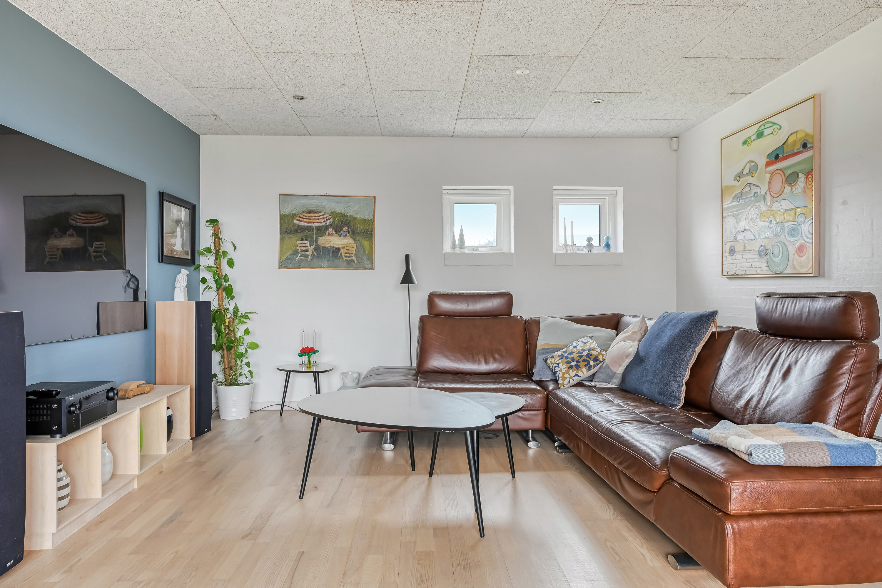 Fremhævet stue billede i fuldskærmstilstand. Billede af Lillevang 56, 7190 Billund