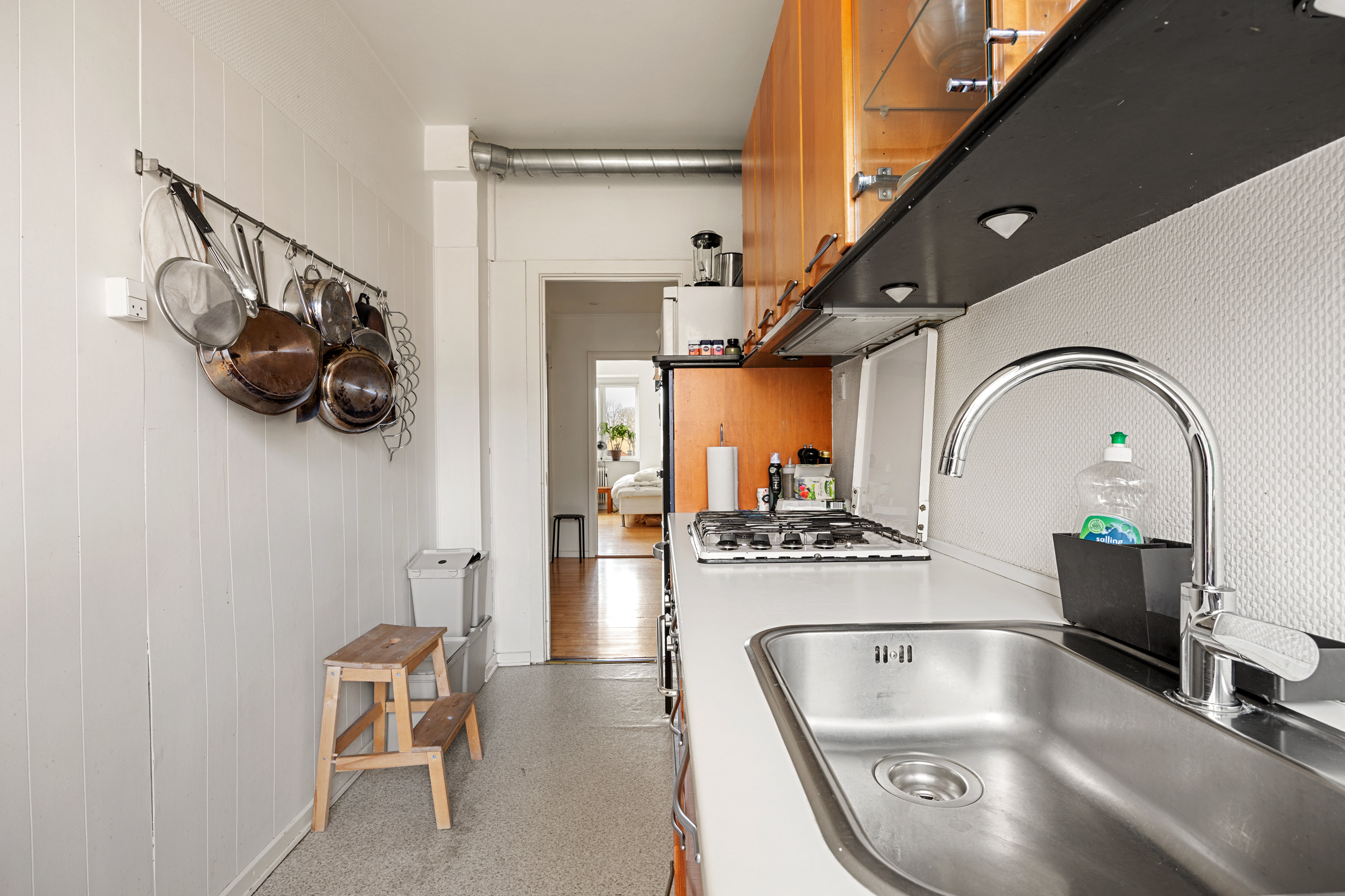 Fremhævet køkken billede i fuldskærmstilstand. Billede af Ved Volden 1, 2. th., 1425 København K