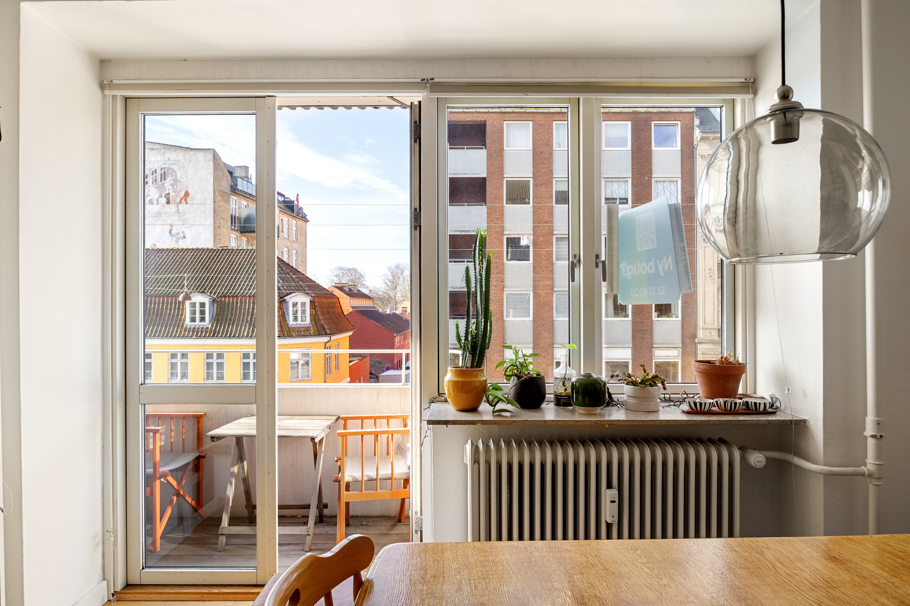 Fremhævet stue billede i fuldskærmstilstand. Billede af Ved Volden 1, 2. th., 1425 København K