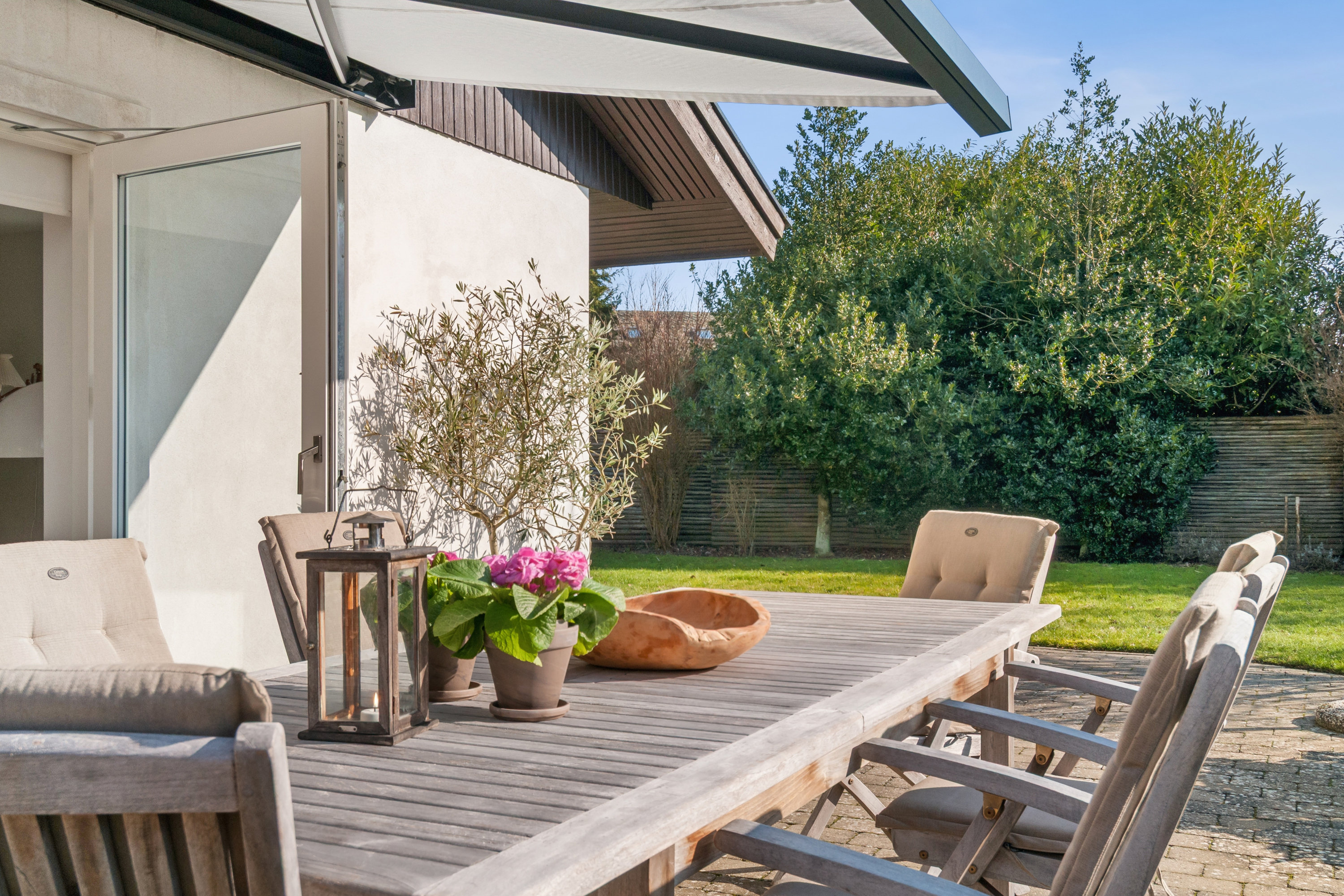 Fremhævet terrasse billede i fuldskærmstilstand. Billede af Alexander Svedstrups Vej 3, 3140 Ålsgårde