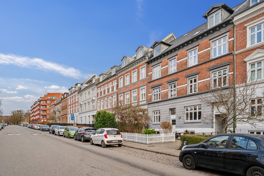 Fremhævet andet billede i fuldskærmstilstand. Billede af Ny Munkegade 68B, 1. tv., 8000 Aarhus C