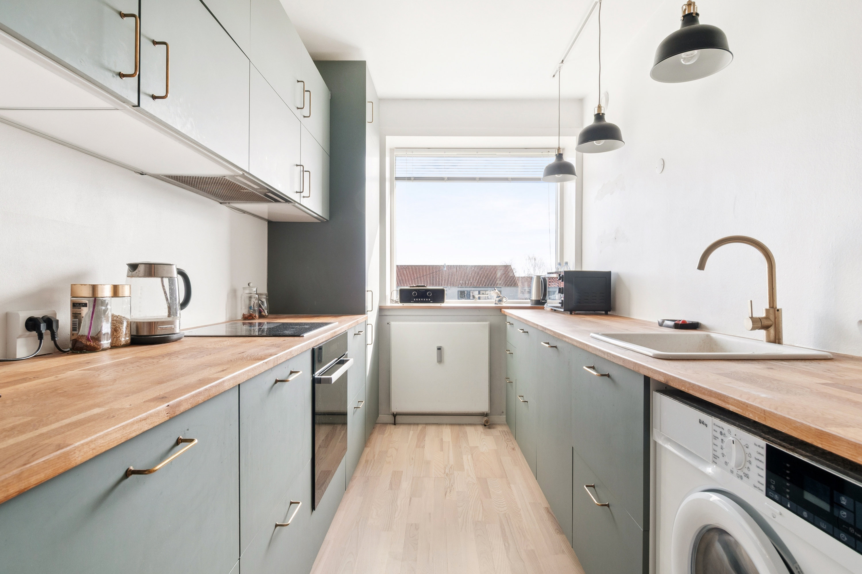 Fremhævet køkken billede i fuldskærmstilstand. Billede af Rugmarken 75, 2. th., Mørdrup, 3060 Espergærde