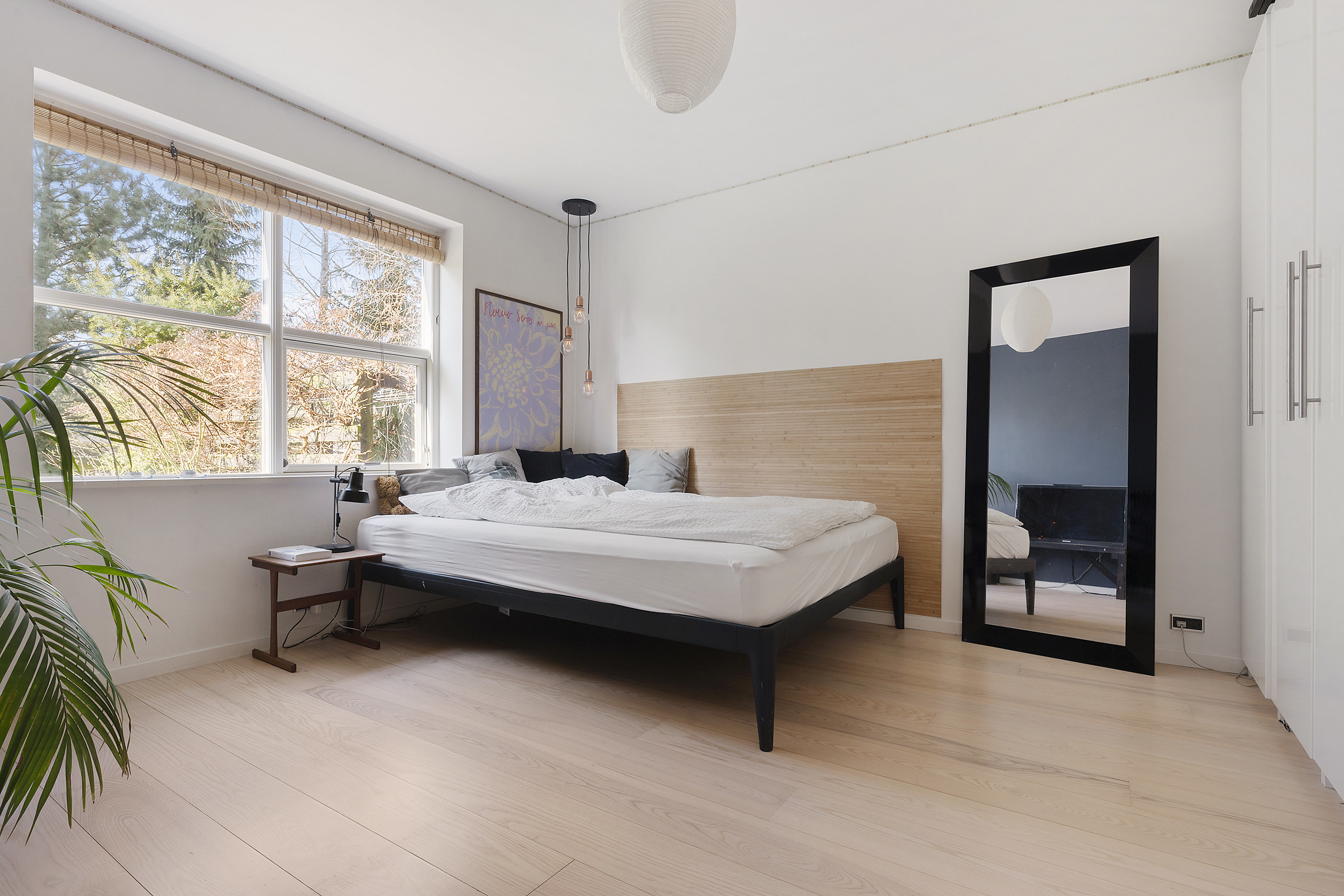 Fremhævet soveværelse billede i fuldskærmstilstand. Billede af Trontedammen 12, Trørød, 2950 Vedbæk