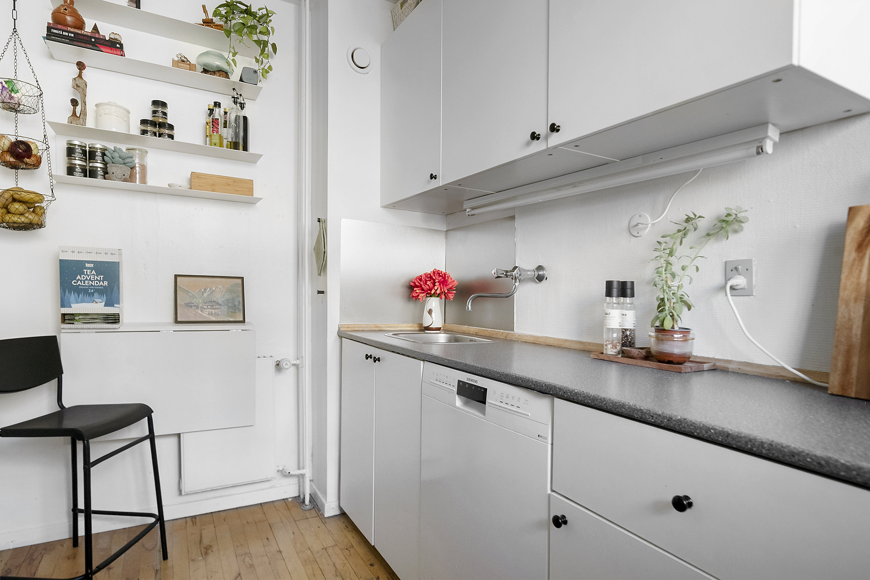 Fremhævet køkken billede i fuldskærmstilstand. Billede af Edouard Suensons Gade 6, 1. u., Trøjborg, 8200 Aarhus N