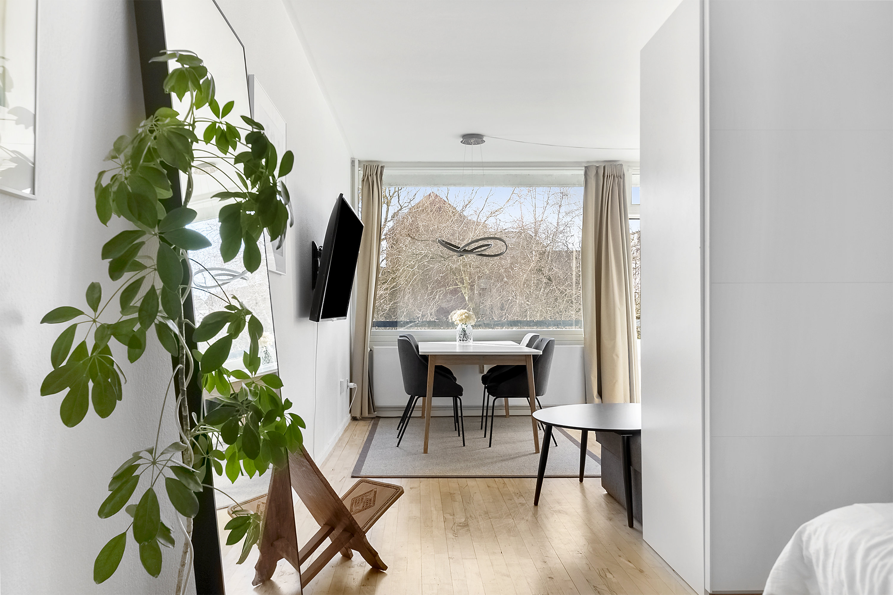 Fremhævet spisekøkken billede i fuldskærmstilstand. Billede af Edouard Suensons Gade 6, 1. u., Trøjborg, 8200 Aarhus N