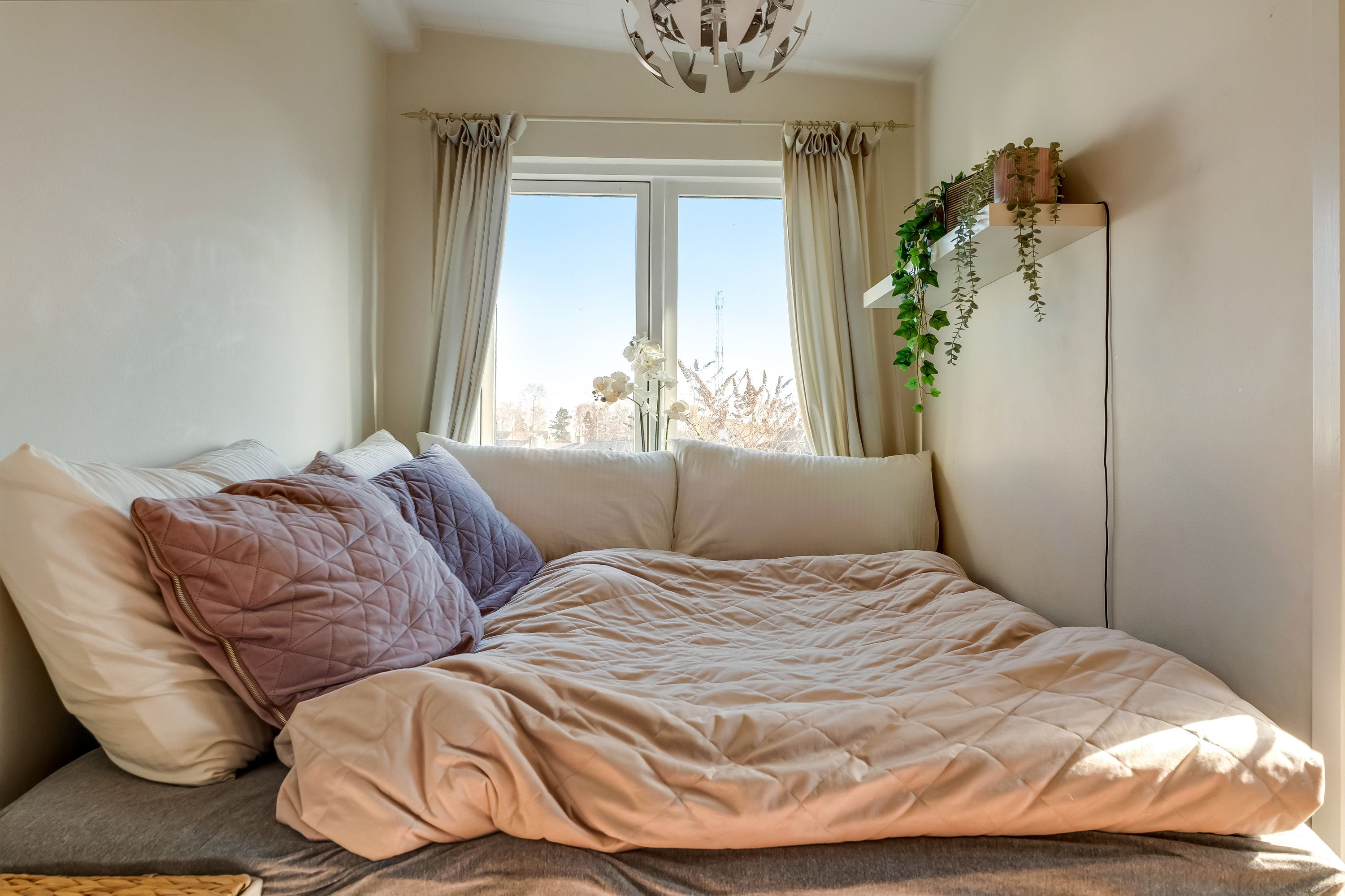 Fremhævet soveværelse billede i fuldskærmstilstand. Billede af Lyngevej 10, Uvelse, 3550 Slangerup