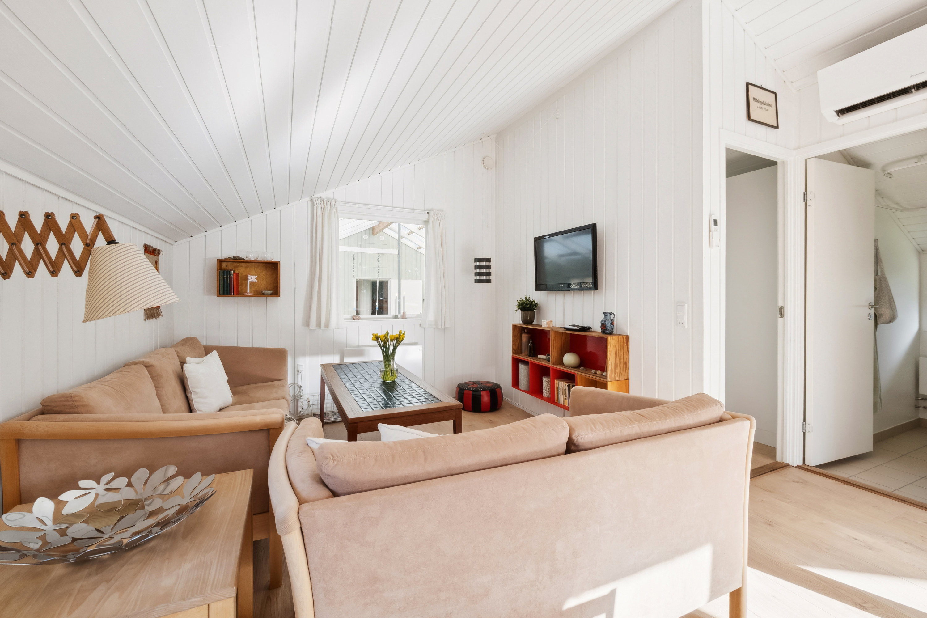 Fremhævet stue billede i fuldskærmstilstand. Billede af Gammel Færgevej 77, Sillerslev, 7990 Øster Assels