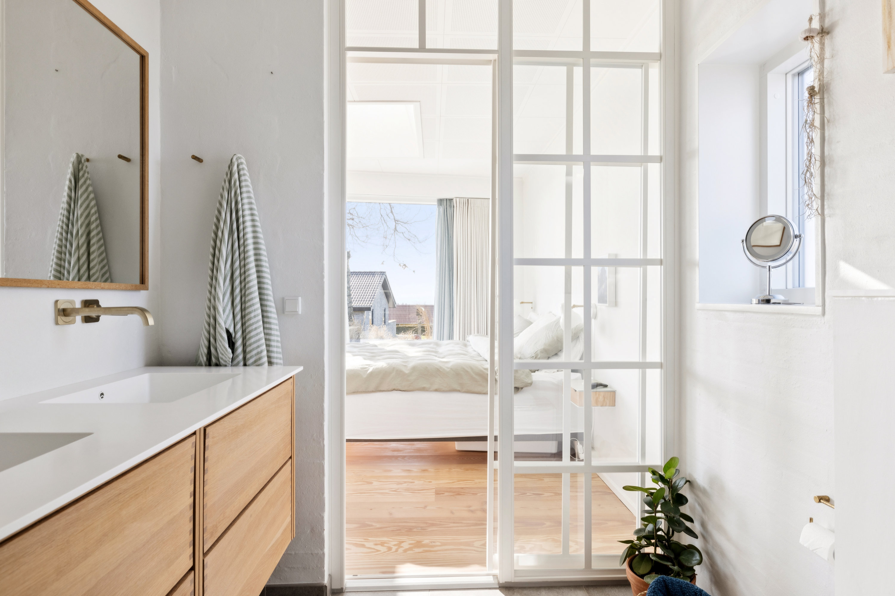 Fremhævet badeværelse billede i fuldskærmstilstand. Billede af Stenhøjvej 16, Følle Strand, 8410 Rønde