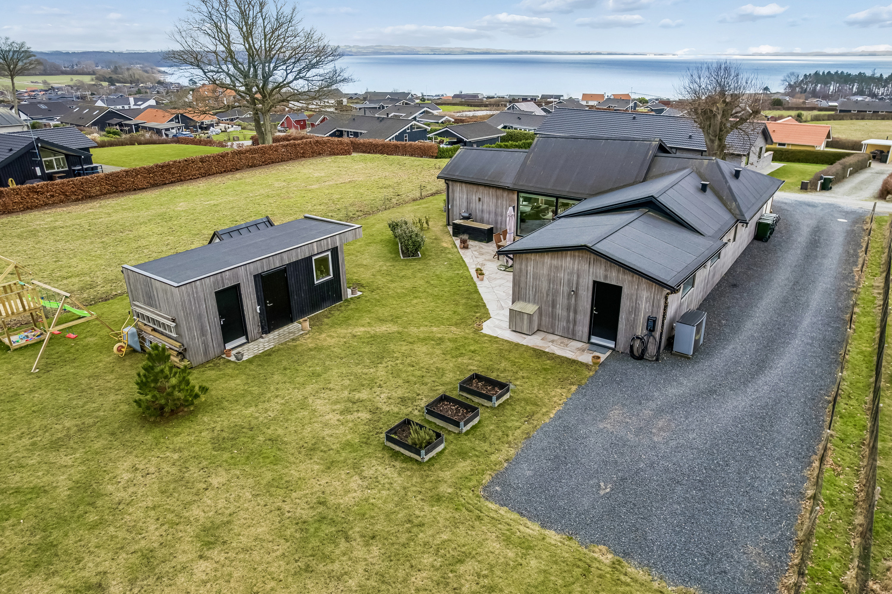 Fremhævet andet billede i fuldskærmstilstand. Billede af Stenhøjvej 16, Følle Strand, 8410 Rønde