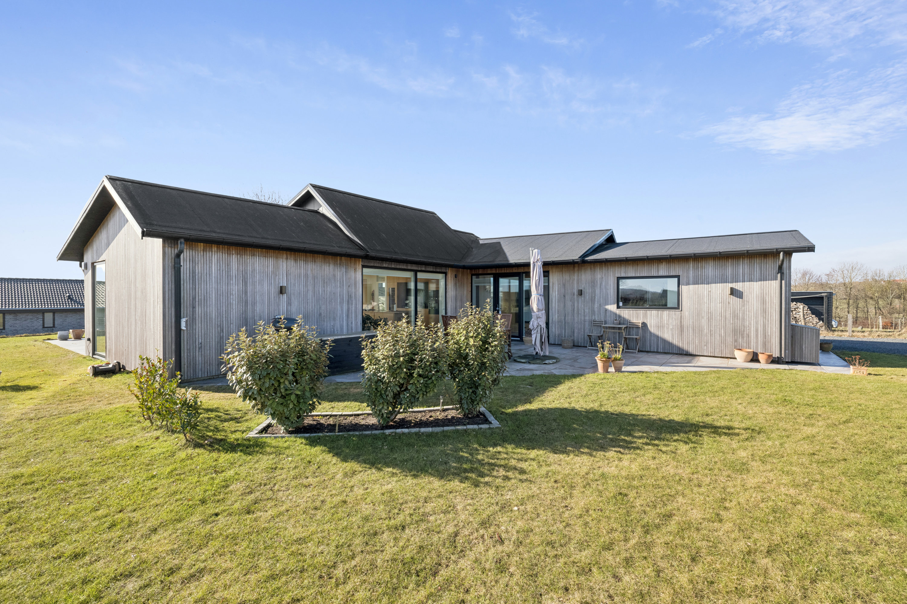 Fremhævet andet billede i fuldskærmstilstand. Billede af Stenhøjvej 16, Følle Strand, 8410 Rønde