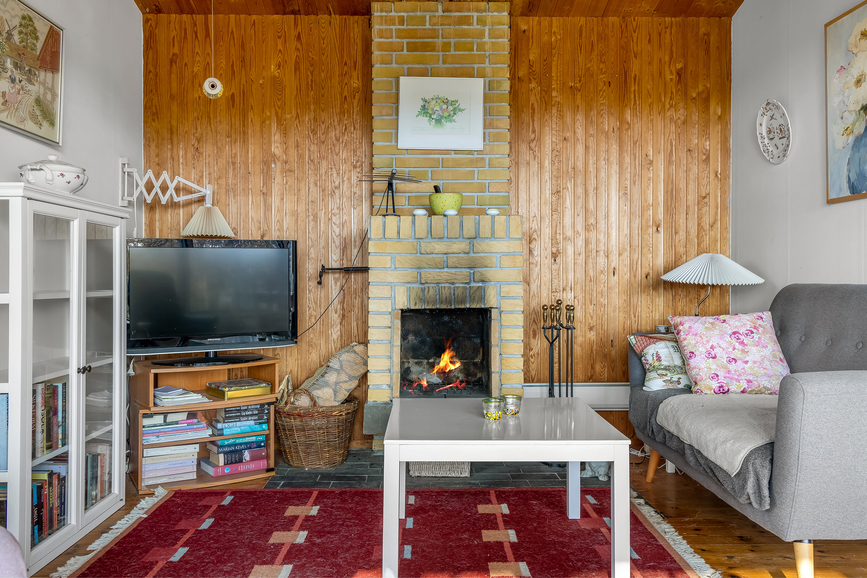 Fremhævet stue billede i fuldskærmstilstand. Billede af Lundevangen 17, 3210 Vejby