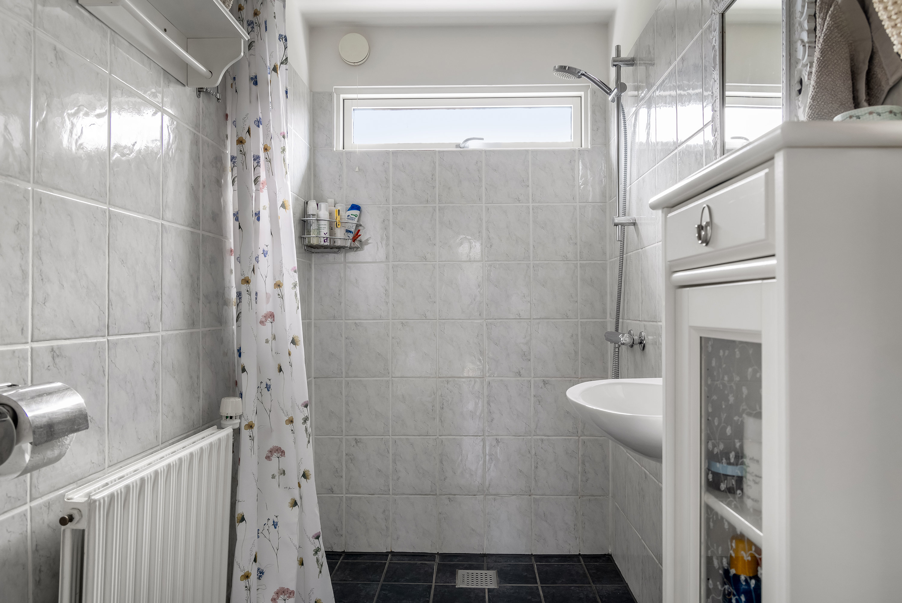 Fremhævet badeværelse billede i fuldskærmstilstand. Billede af Stubbevangen 4, Nakkehoved, 3250 Gilleleje