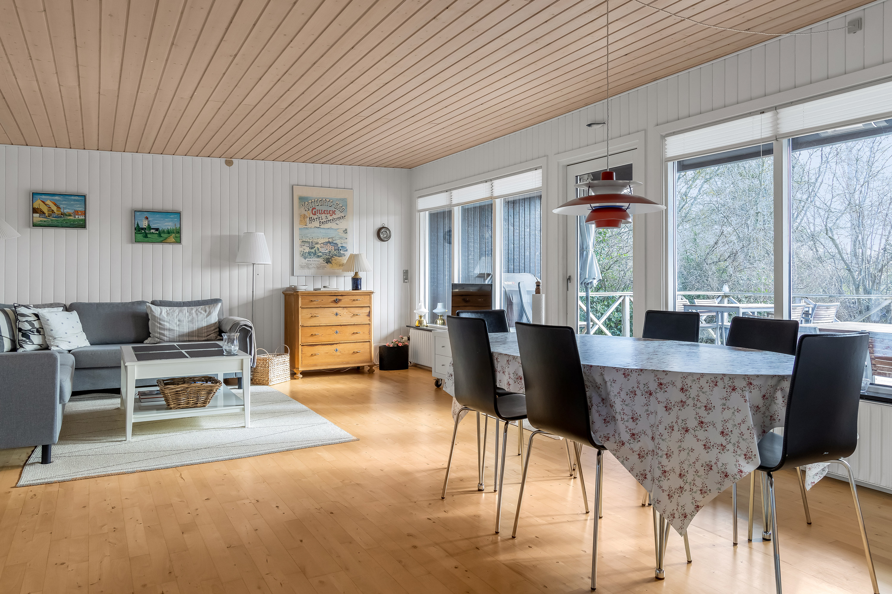 Fremhævet stue billede i fuldskærmstilstand. Billede af Stubbevangen 4, Nakkehoved, 3250 Gilleleje