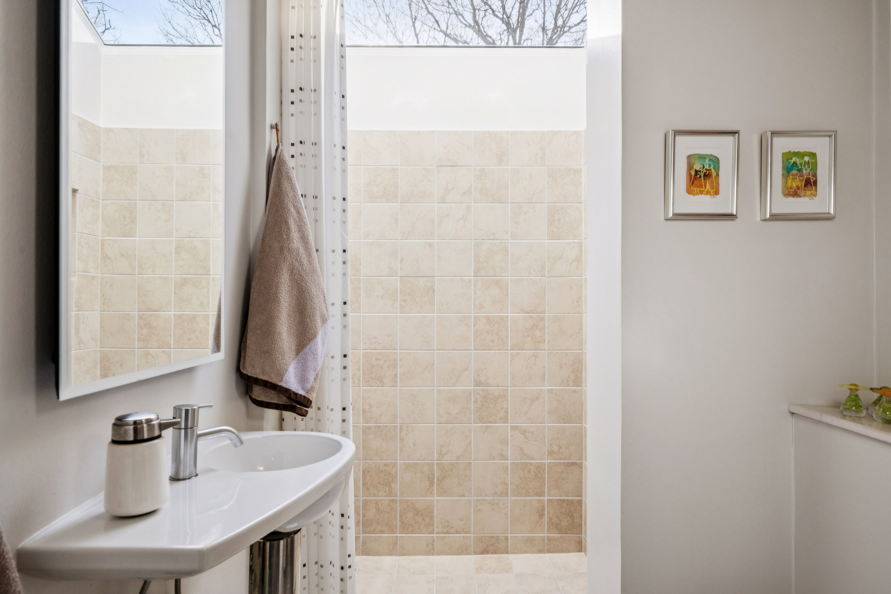 Fremhævet badeværelse billede i fuldskærmstilstand. Billede af Strandgårdshøj 41, 8400 Ebeltoft