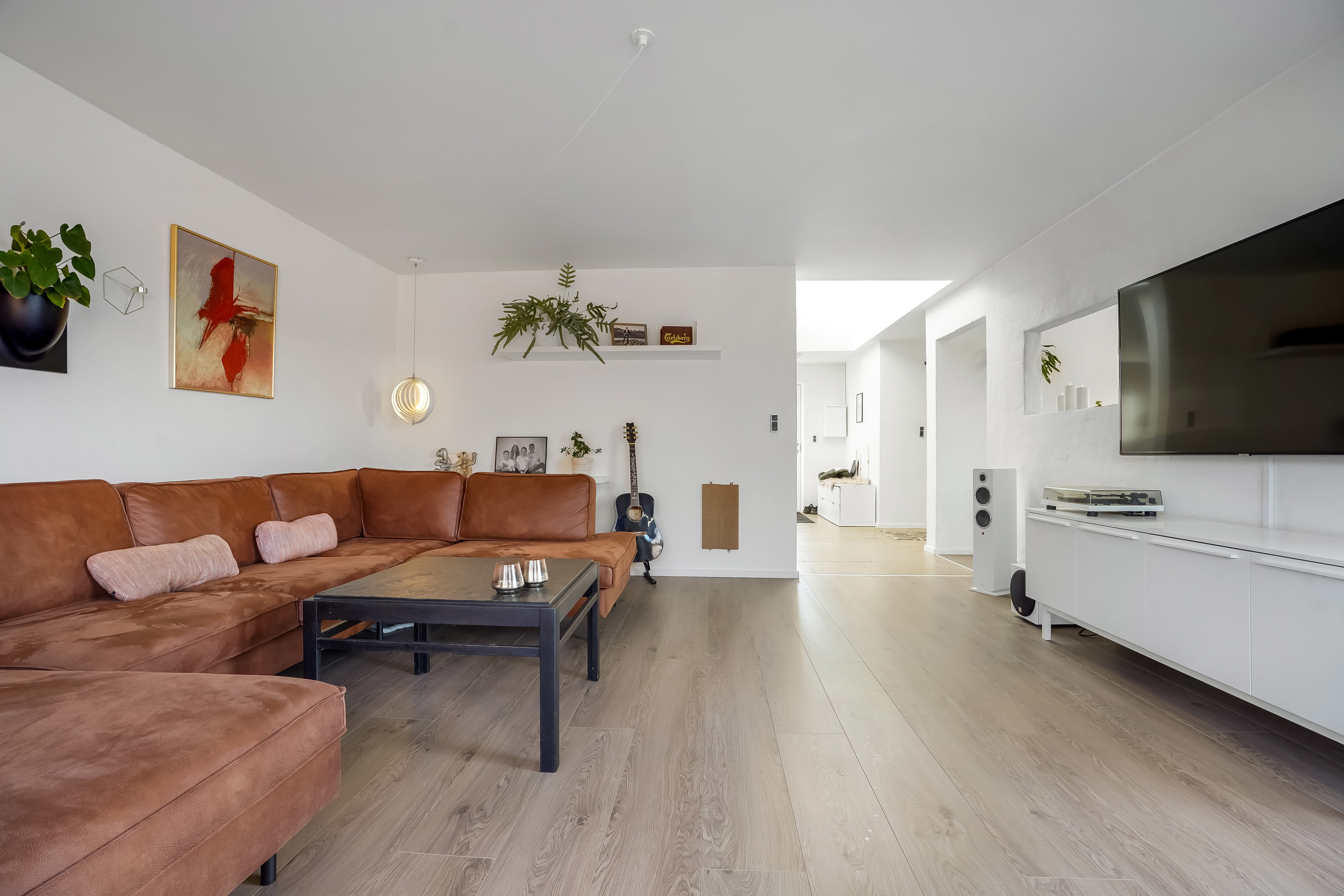 Fremhævet stue billede i fuldskærmstilstand. Billede af Vinkelvej 2B, 8740 Brædstrup