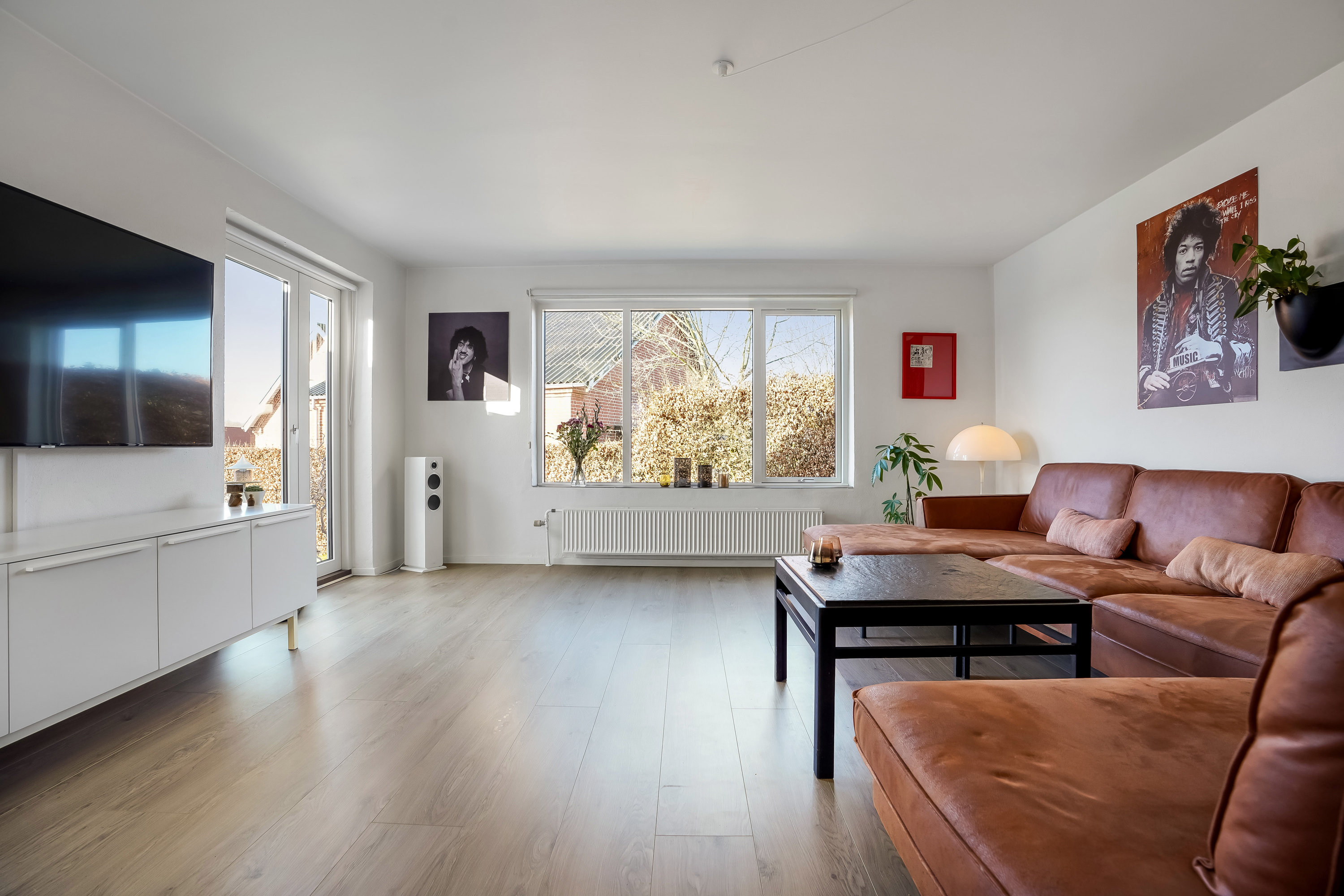 Fremhævet stue billede i fuldskærmstilstand. Billede af Vinkelvej 2B, 8740 Brædstrup