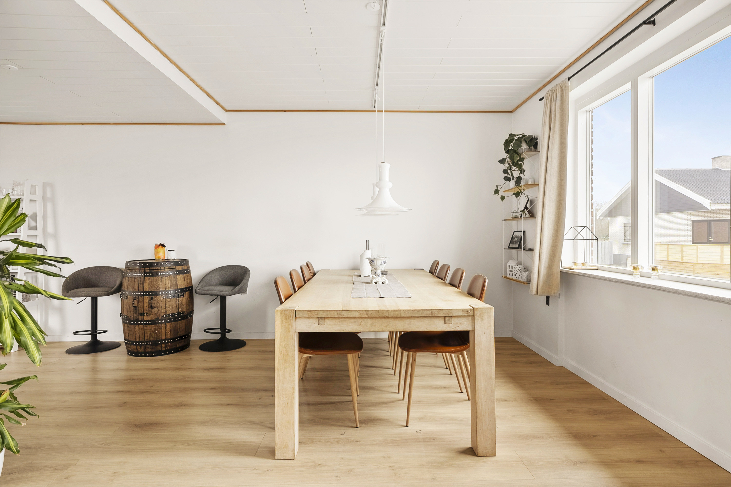 Fremhævet spisestue billede i fuldskærmstilstand. Billede af Søvænget 4, 4220 Korsør