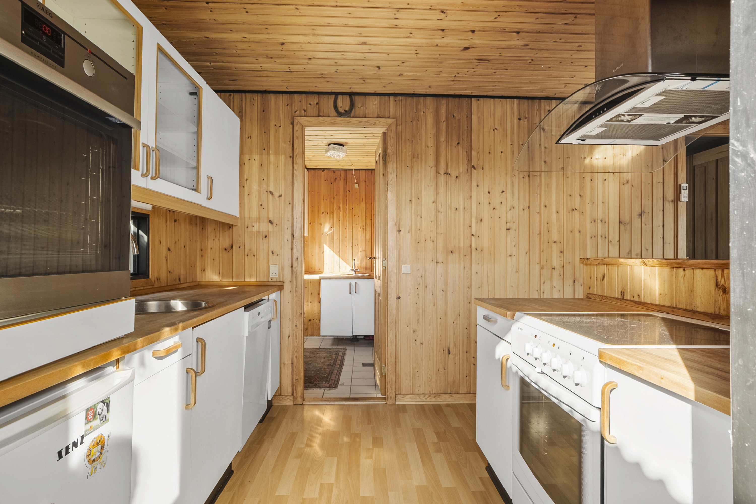 Fremhævet køkken billede i fuldskærmstilstand. Billede af Strandengen 5, Aarøsund, 6100 Haderslev