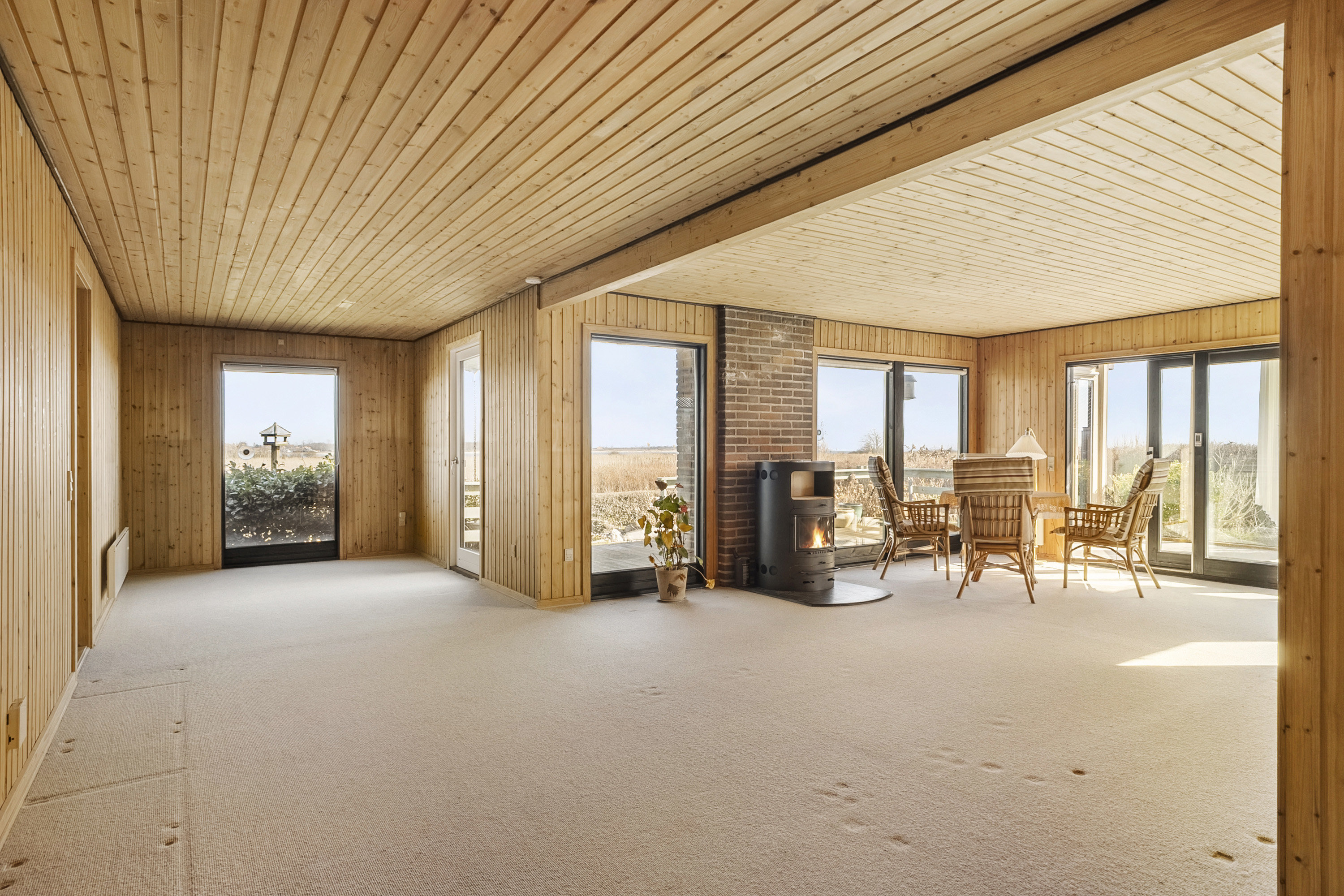 Fremhævet stue billede i fuldskærmstilstand. Billede af Strandengen 5, Aarøsund, 6100 Haderslev