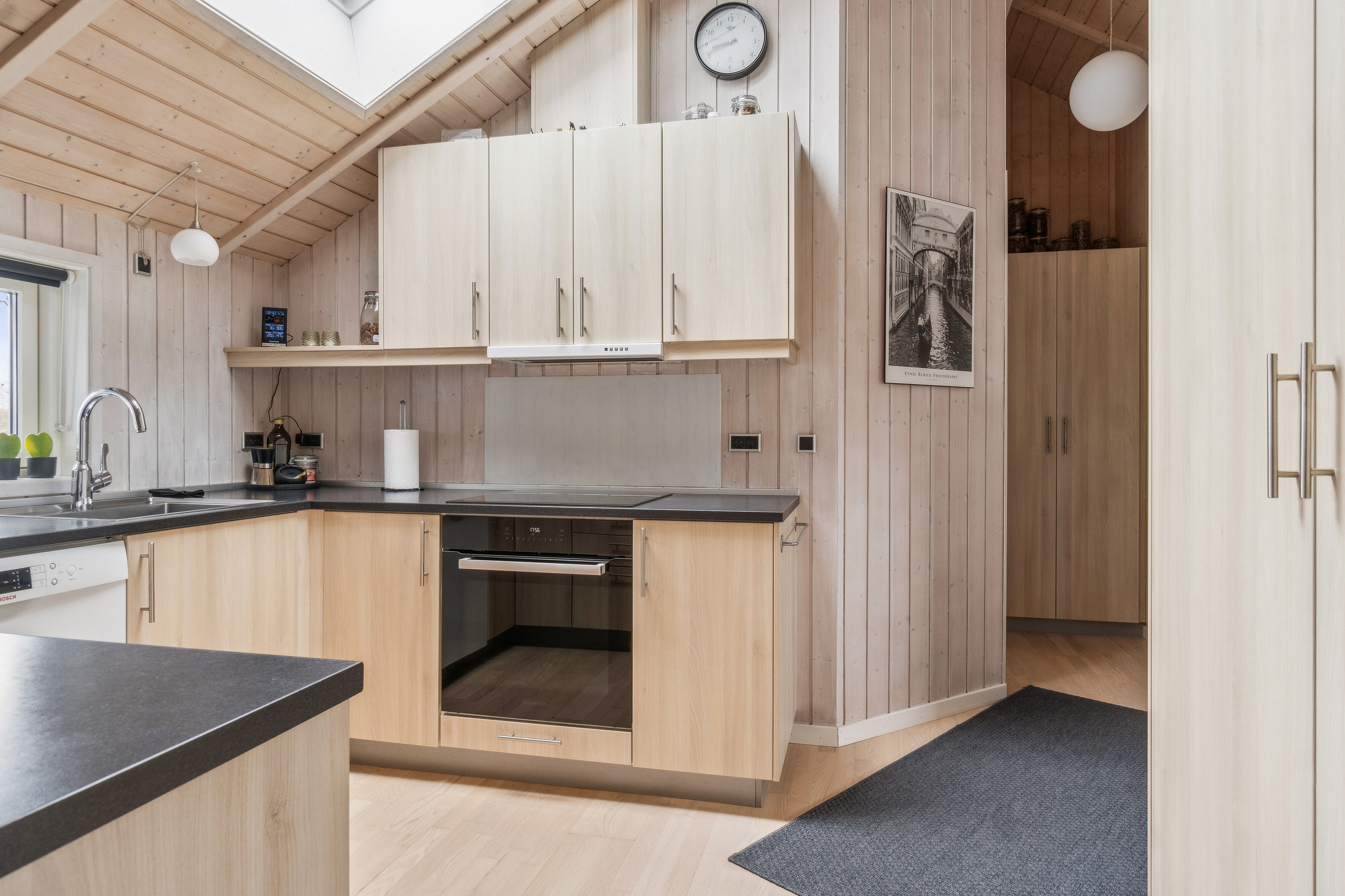 Fremhævet køkken billede i fuldskærmstilstand. Billede af Engtoften 19, Kelstrup, 4200 Slagelse