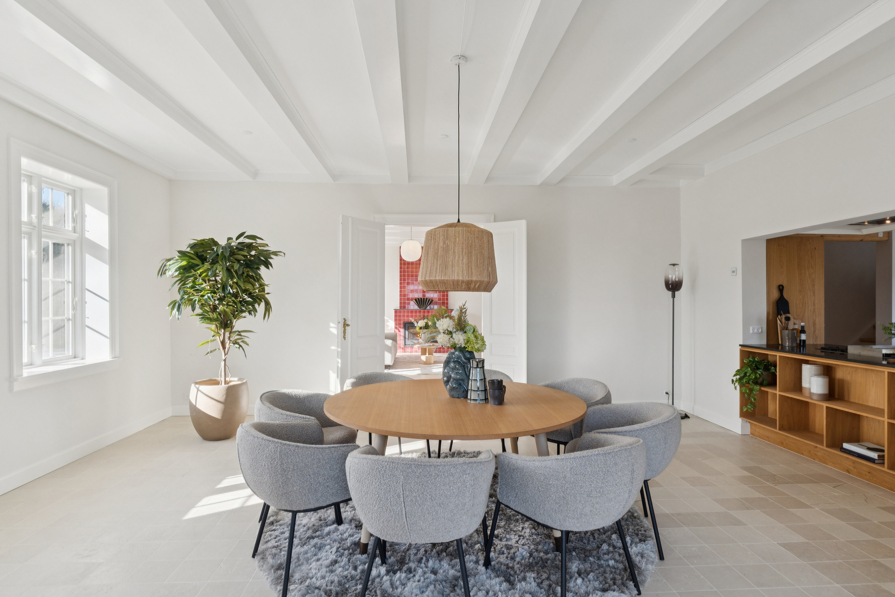 Fremhævet spisestue billede i fuldskærmstilstand. Billede af Højbjerggårdsvej 63, Øverød, 2840 Holte