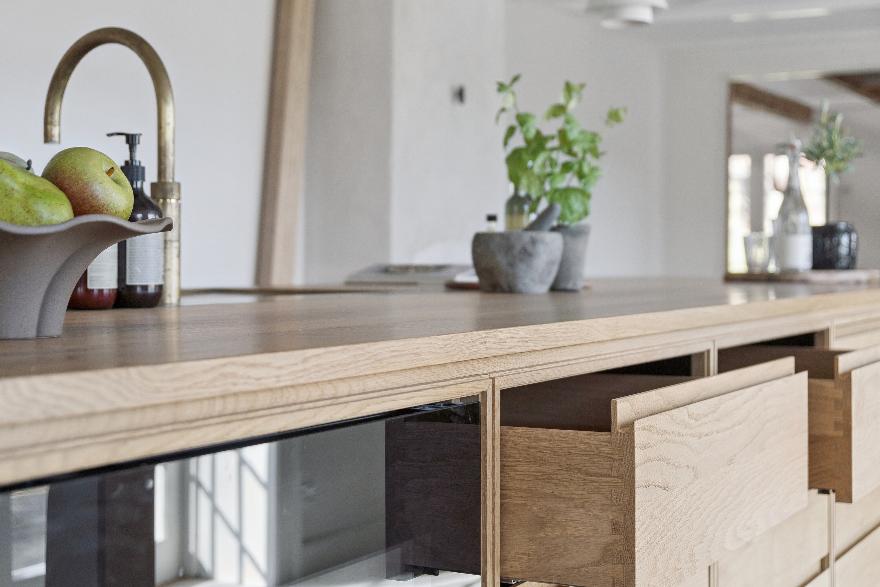 Fremhævet køkken billede i fuldskærmstilstand. Billede af Højbjerggårdsvej 63, Øverød, 2840 Holte