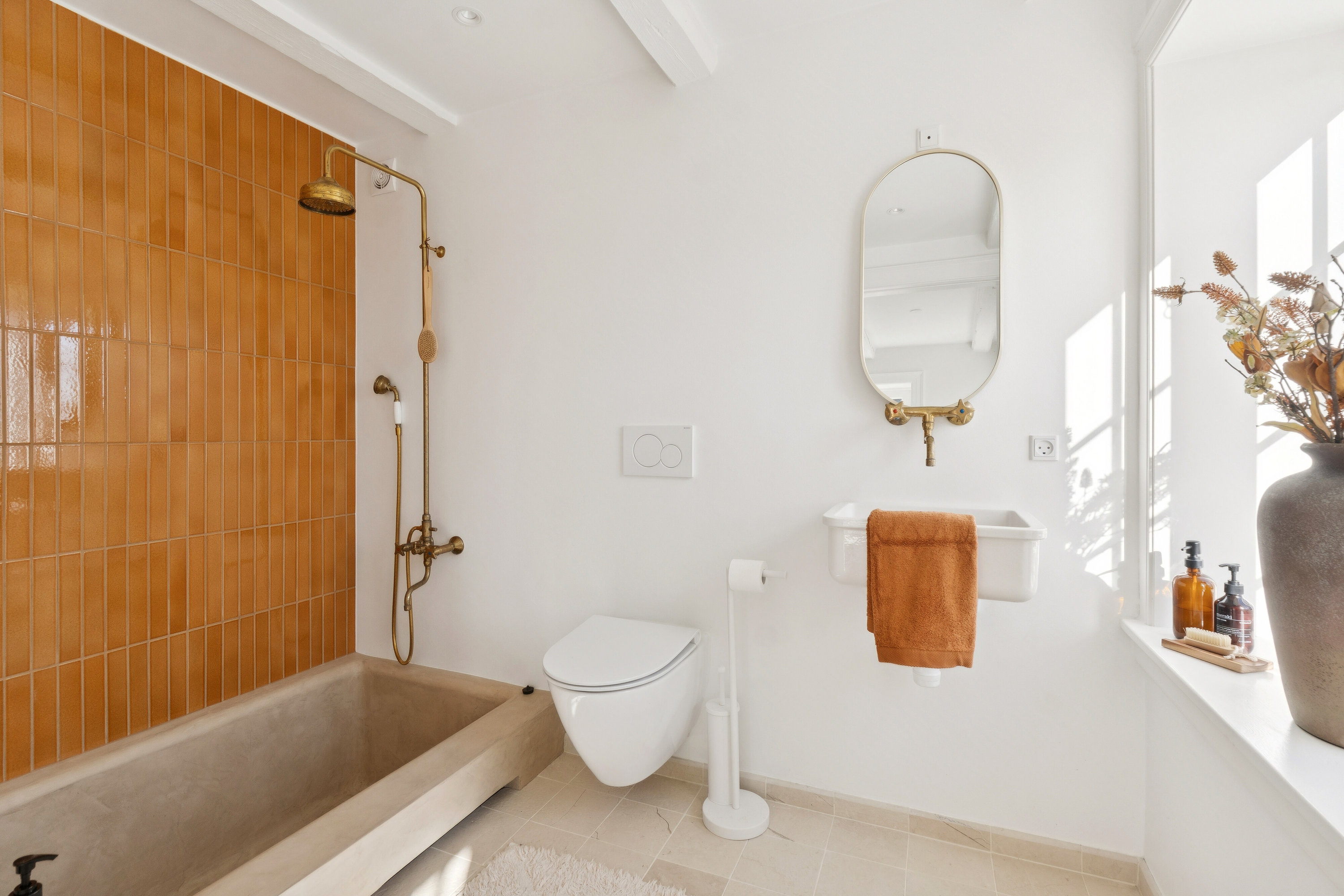 Fremhævet badeværelse billede i fuldskærmstilstand. Billede af Højbjerggårdsvej 63, Øverød, 2840 Holte