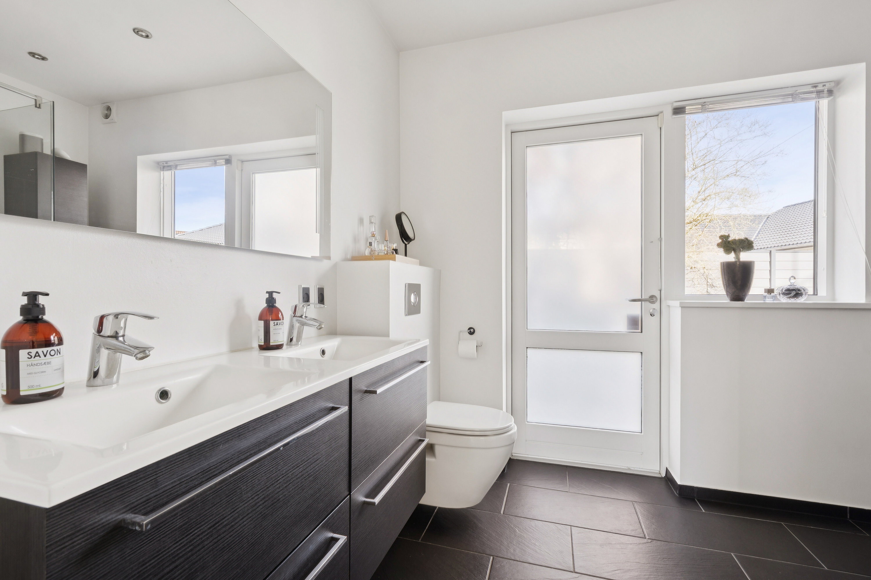 Fremhævet badeværelse billede i fuldskærmstilstand. Billede af Sofielunden 2, 2600 Glostrup