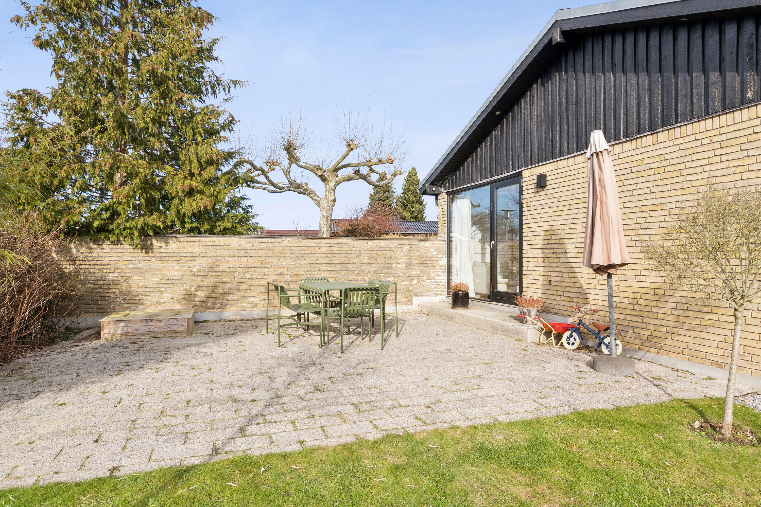 Fremhævet udendørs billede i fuldskærmstilstand. Billede af Hvidegårdsparken 85, 2800 Kongens Lyngby