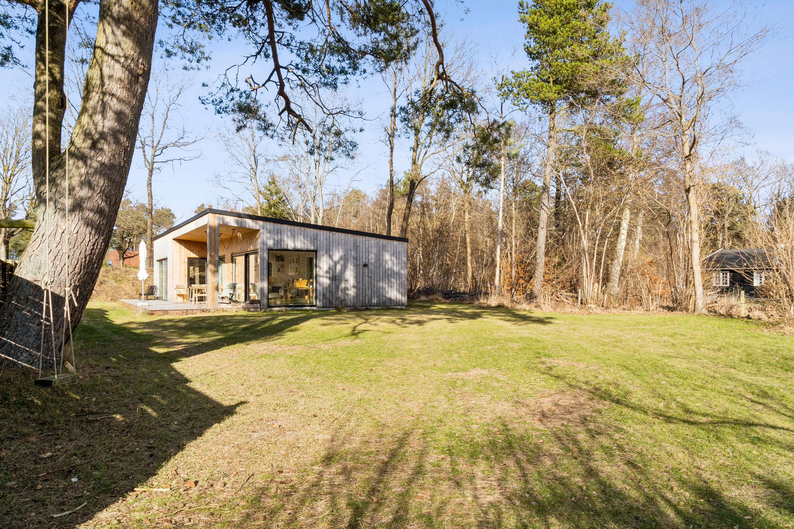 Fremhævet set fra haven billede i fuldskærmstilstand. Billede af Hjertegræsvej 26, Asserbo, 3300 Frederiksværk