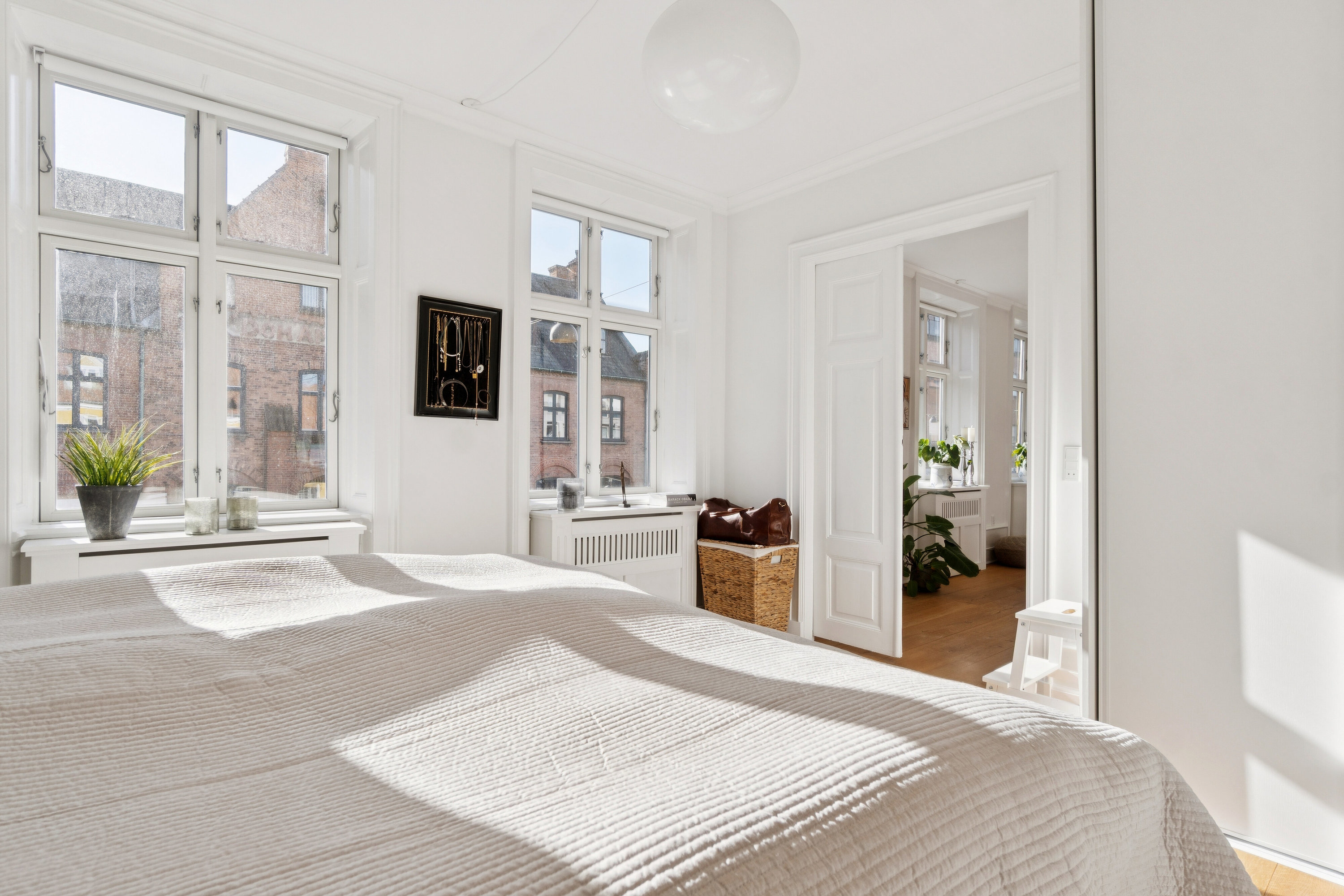 Fremhævet soveværelse billede i fuldskærmstilstand. Billede af Djalma Lunds Gård 1, 4000 Roskilde