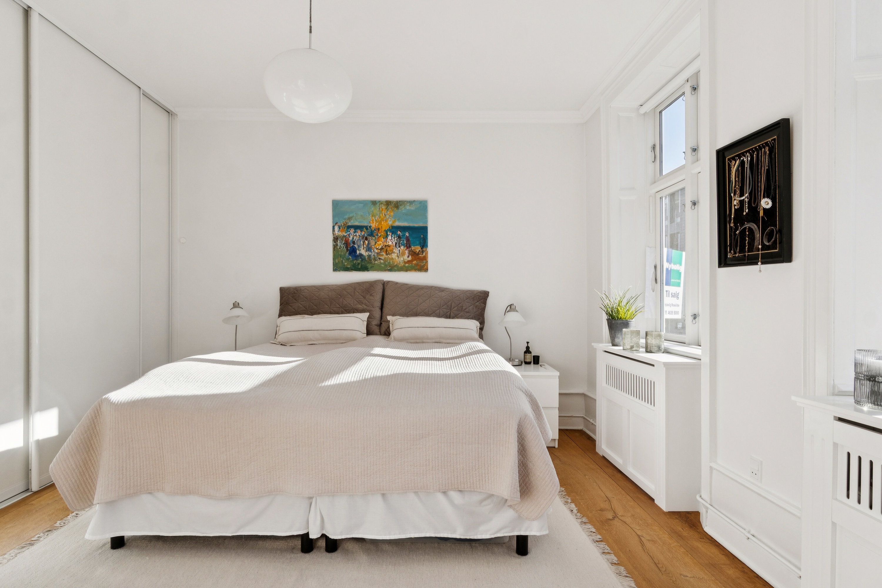 Fremhævet soveværelse billede i fuldskærmstilstand. Billede af Djalma Lunds Gård 1, 4000 Roskilde