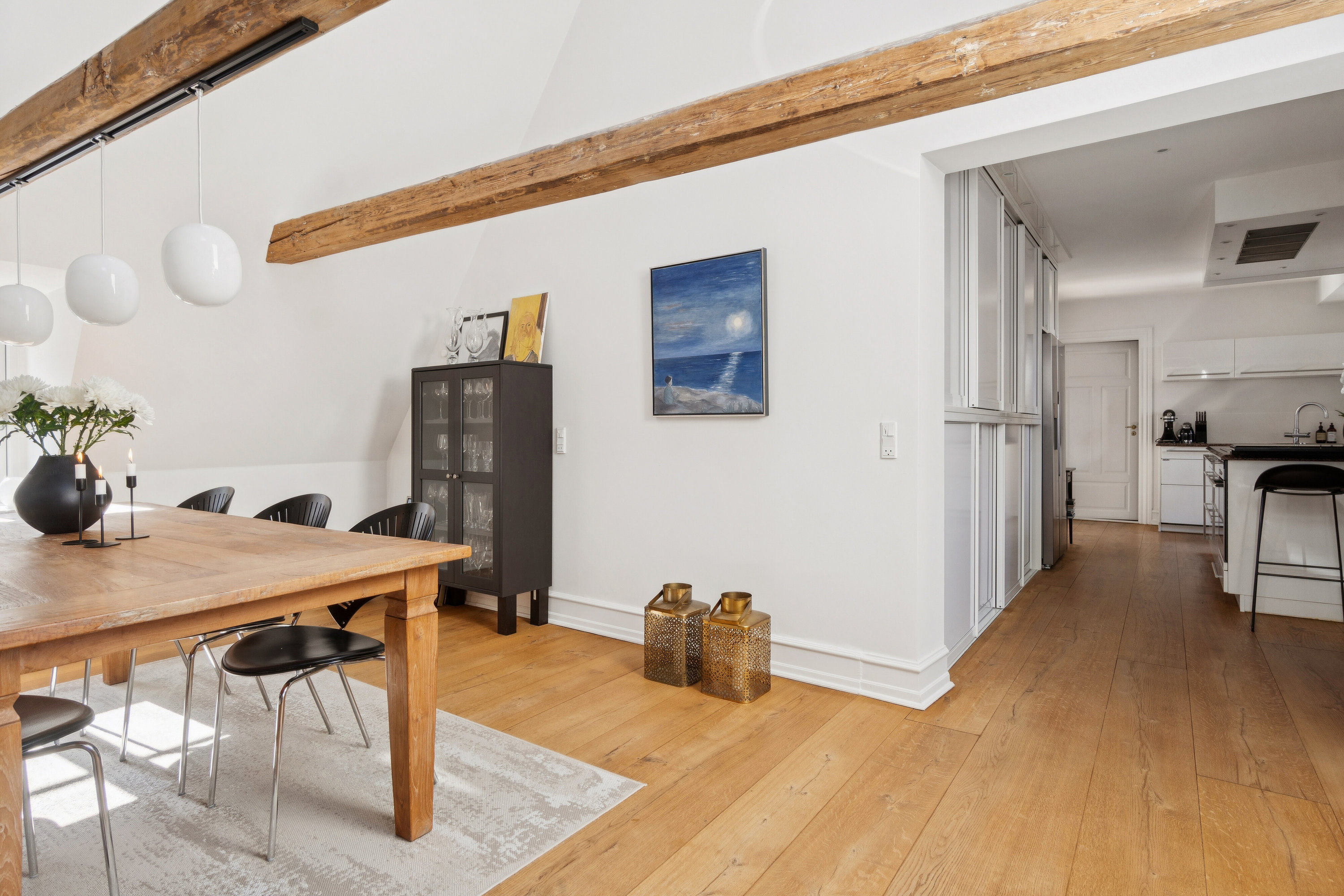 Fremhævet spisestue billede i fuldskærmstilstand. Billede af Djalma Lunds Gård 1, 4000 Roskilde