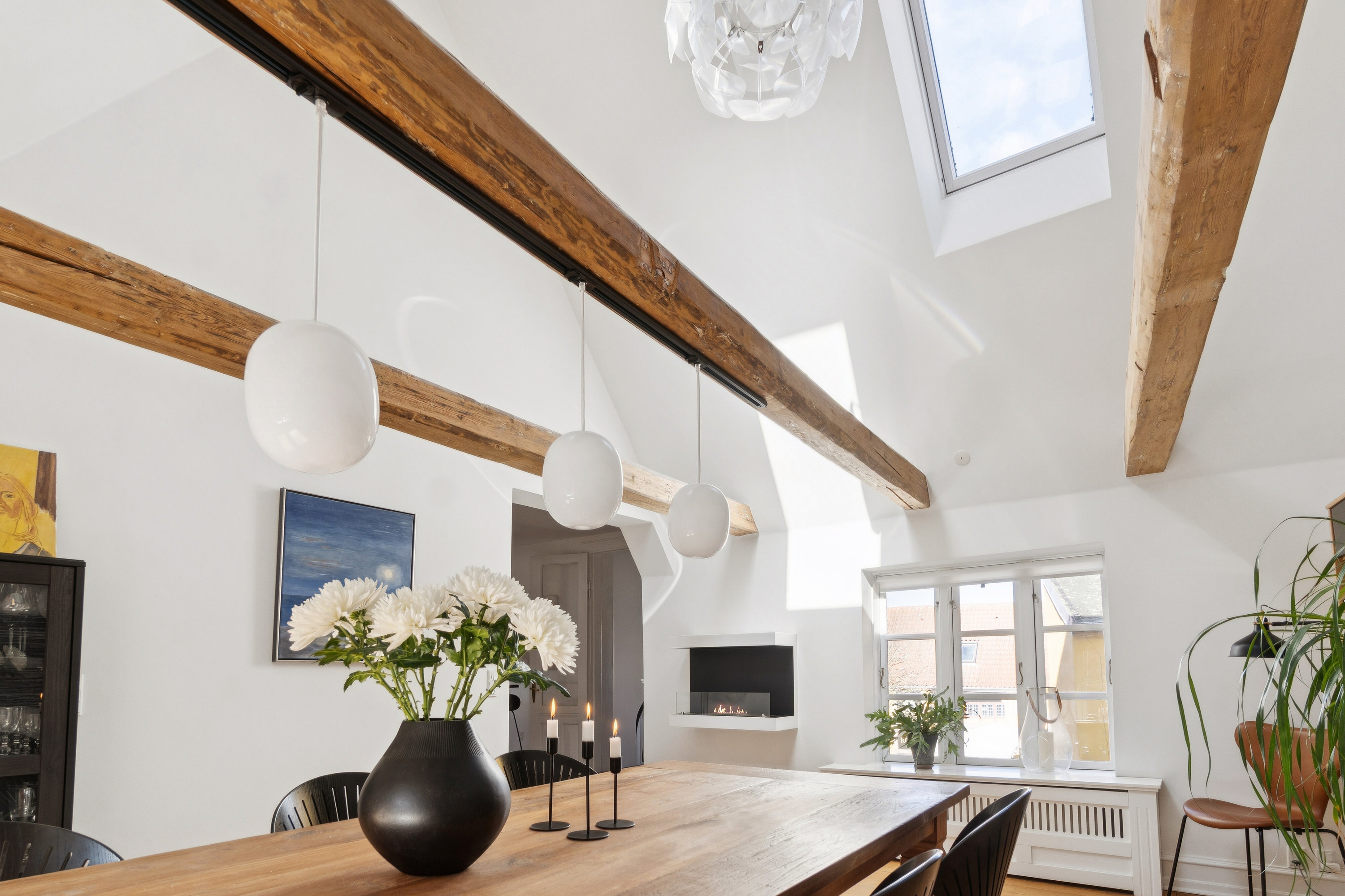 Fremhævet spisestue billede i fuldskærmstilstand. Billede af Djalma Lunds Gård 1, 4000 Roskilde