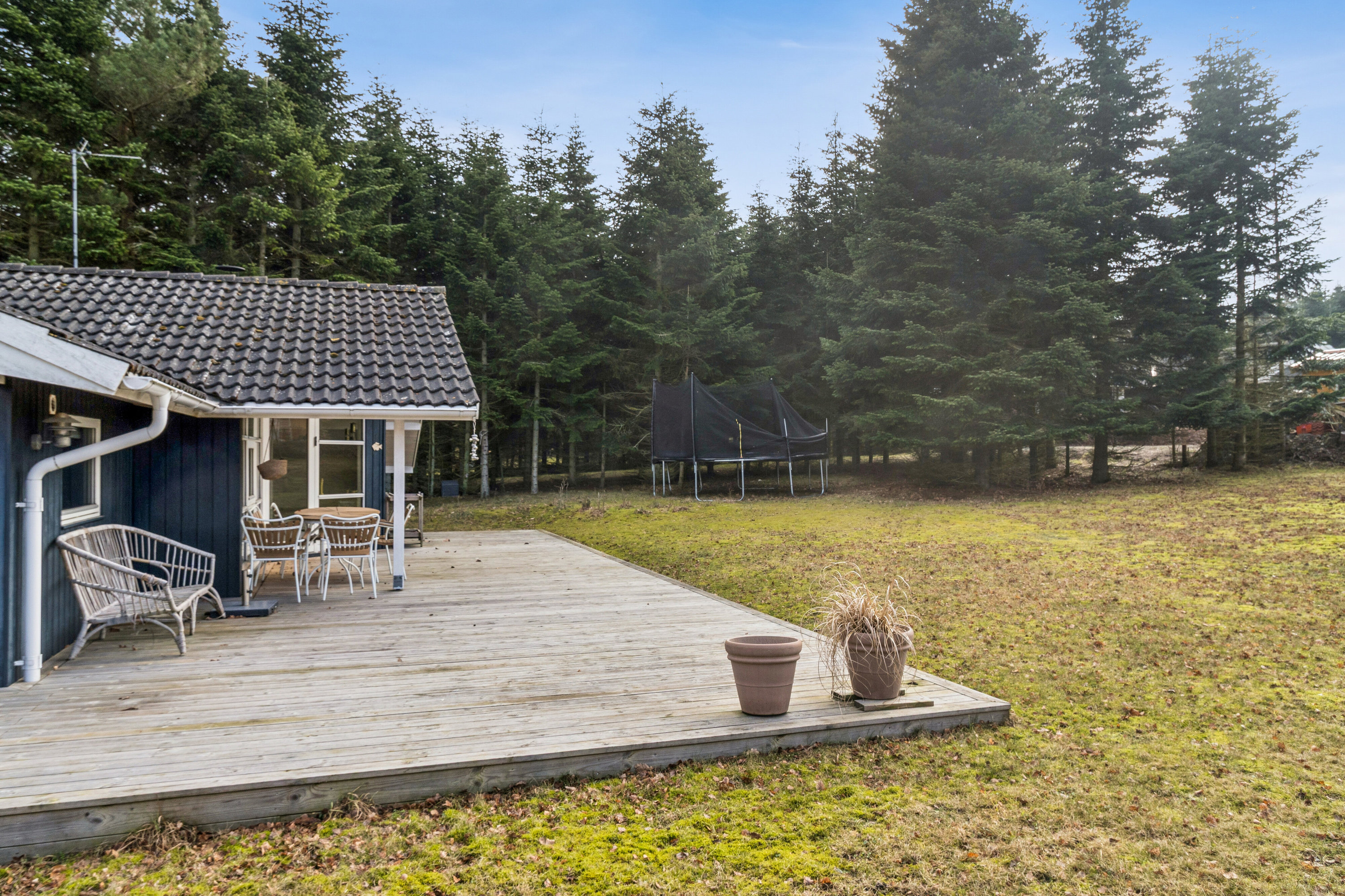 Fremhævet udendørs billede i fuldskærmstilstand. Billede af Leifa Tværvej 9, 4550 Asnæs