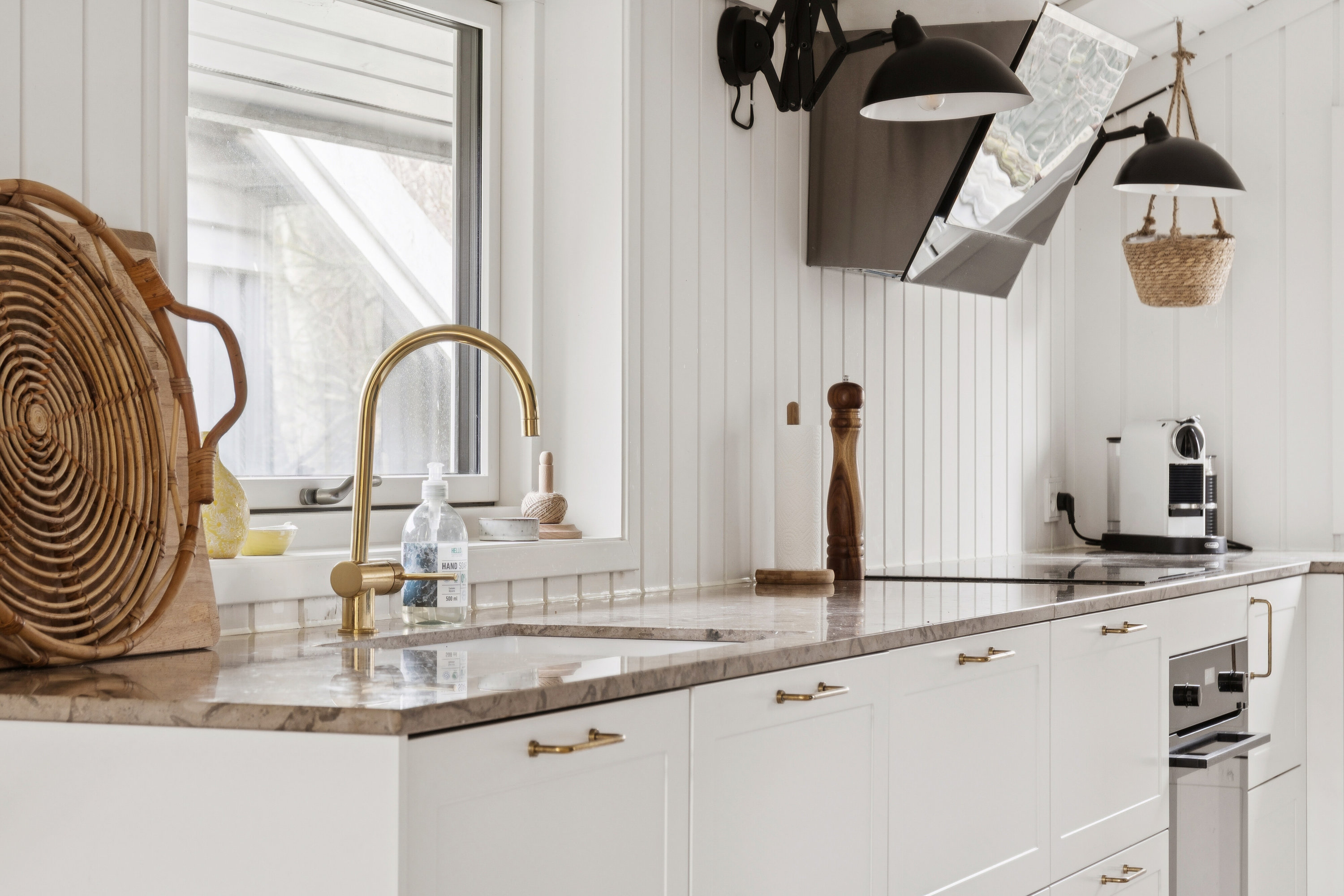 Fremhævet indendørs billede i fuldskærmstilstand. Billede af Leifa Tværvej 9, 4550 Asnæs