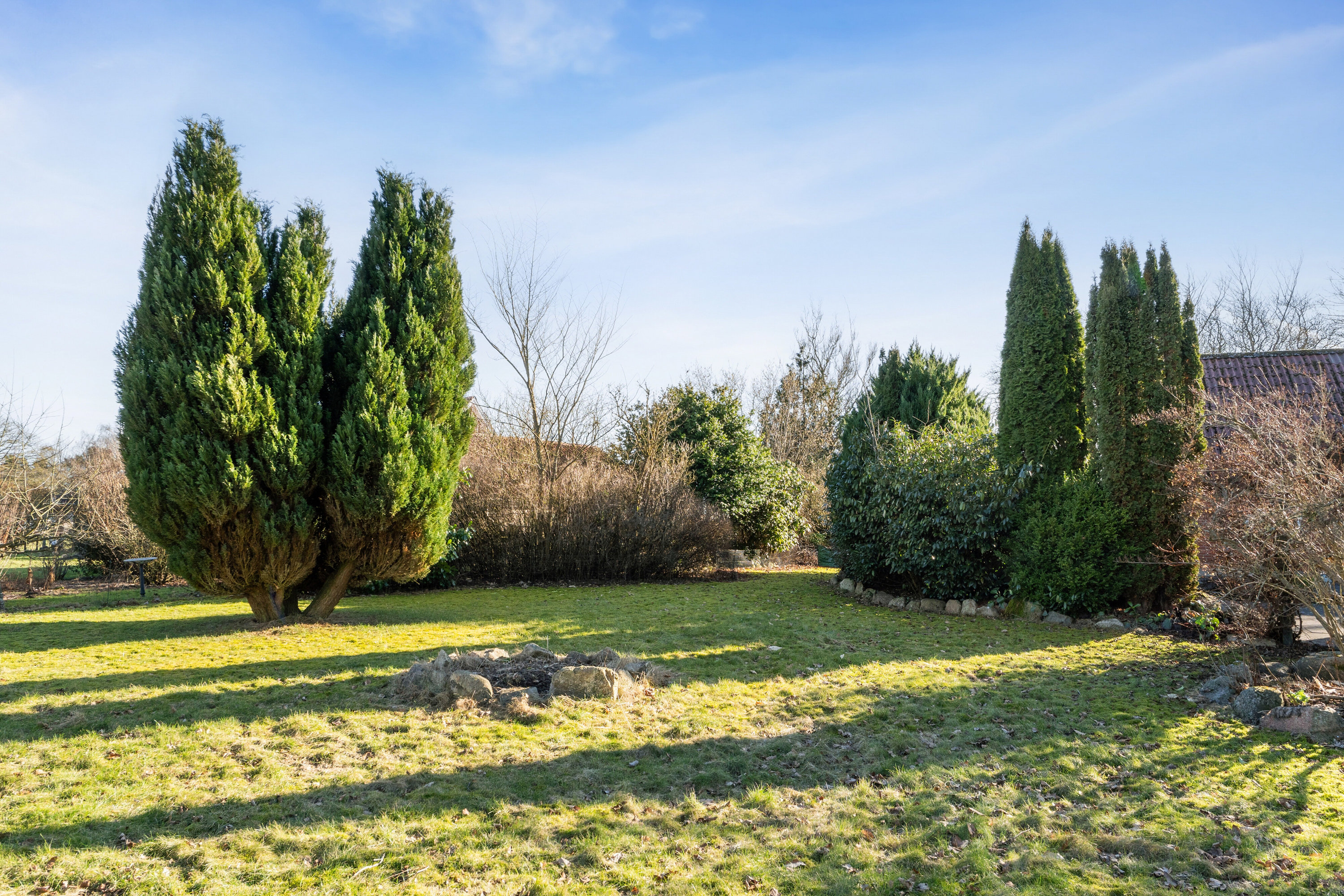 Fremhævet set fra haven billede i fuldskærmstilstand. Billede af Sømosen 1, Sjørslev, 8620 Kjellerup