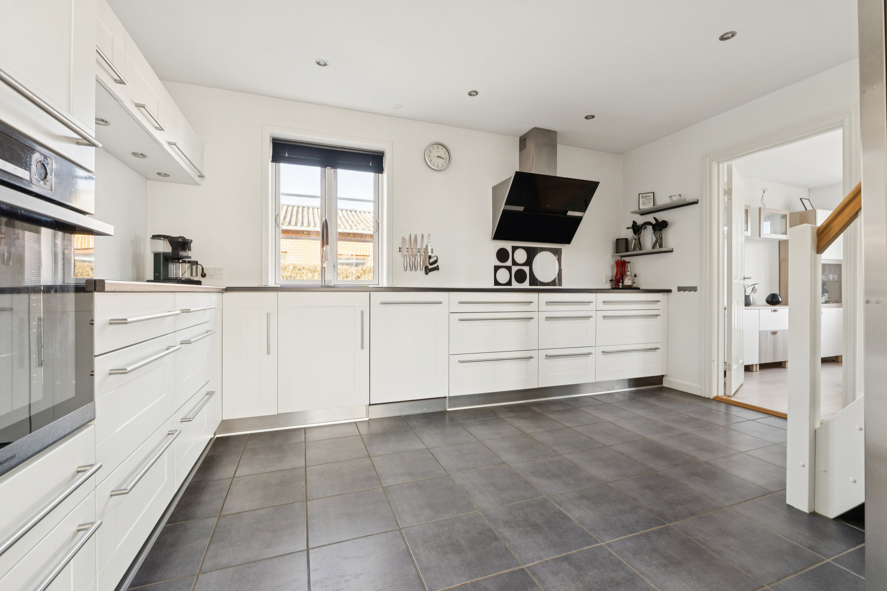 Fremhævet køkken billede i fuldskærmstilstand. Billede af Vågebjergvej 6, 5932 Humble