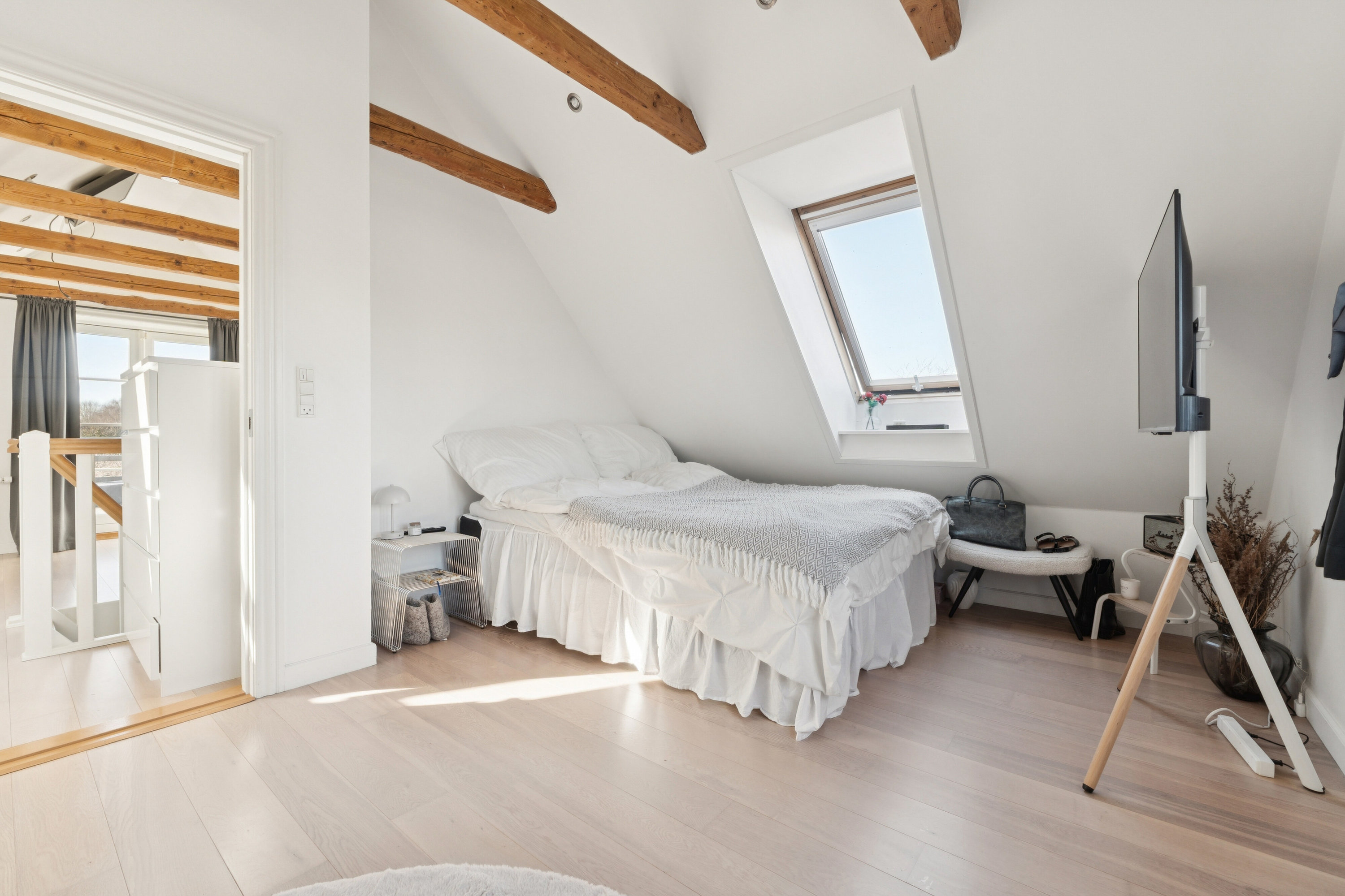 Fremhævet soveværelse billede i fuldskærmstilstand. Billede af Vågebjergvej 6, 5932 Humble