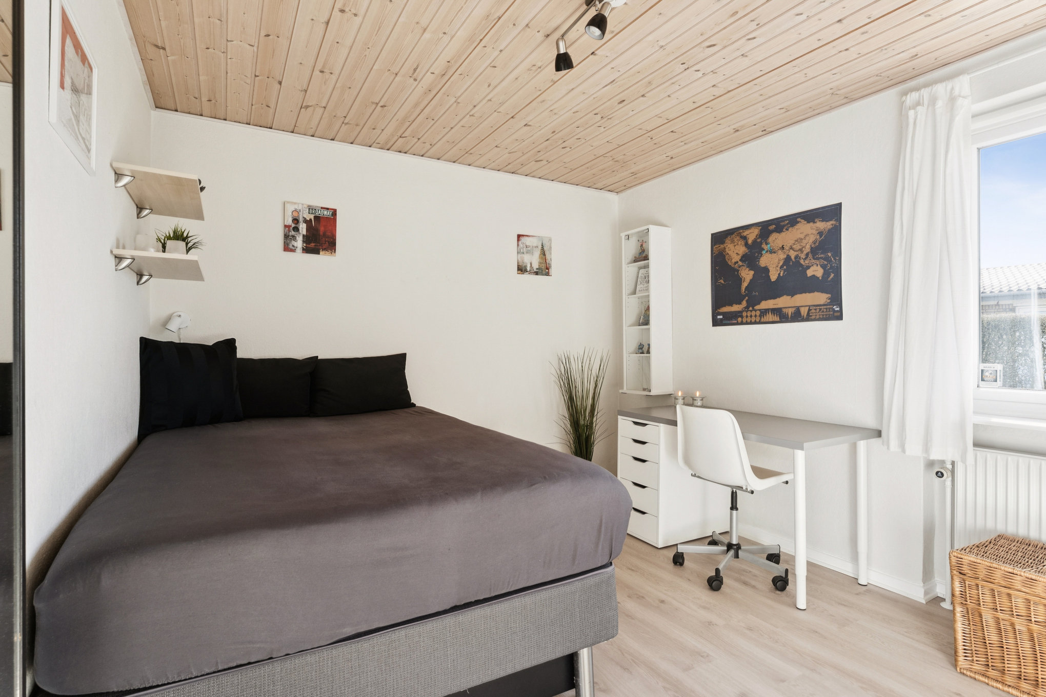 Fremhævet værelse billede i fuldskærmstilstand. Billede af Dådyrvej 6, 8960 Randers SØ