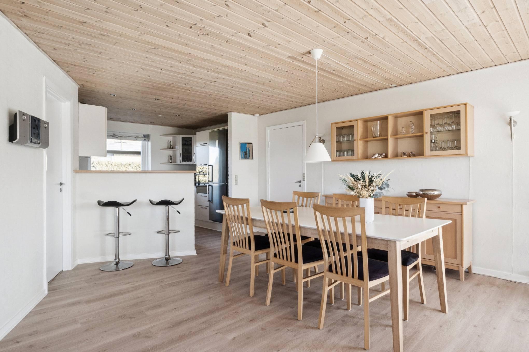 Fremhævet stue billede i fuldskærmstilstand. Billede af Dådyrvej 6, 8960 Randers SØ