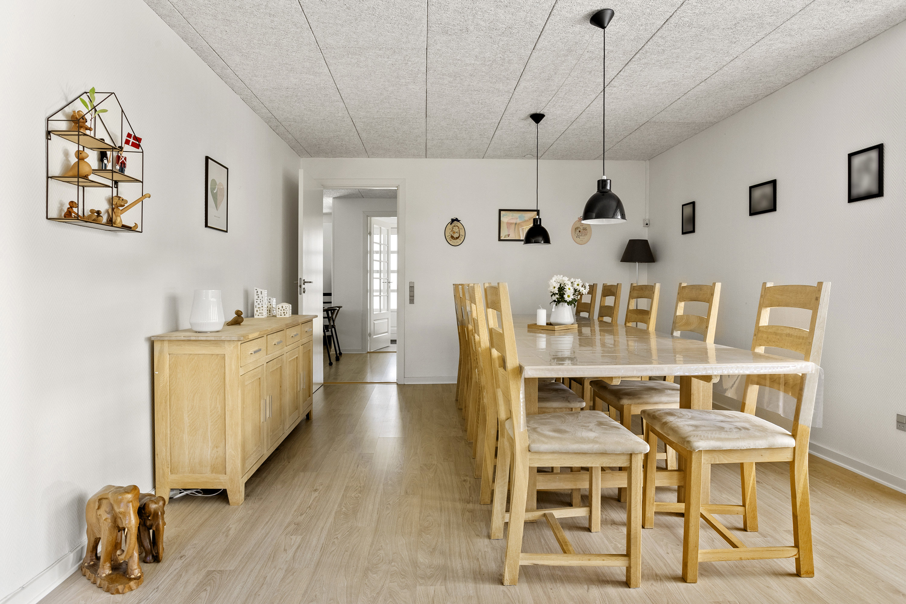 Fremhævet spisestue billede i fuldskærmstilstand. Billede af Mosevænget 27, 6580 Vamdrup