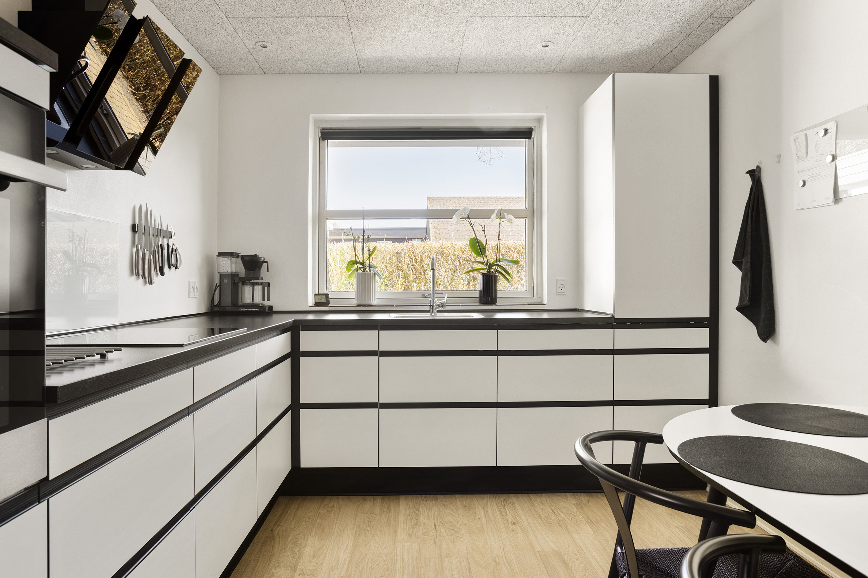 Fremhævet køkken billede i fuldskærmstilstand. Billede af Mosevænget 27, 6580 Vamdrup