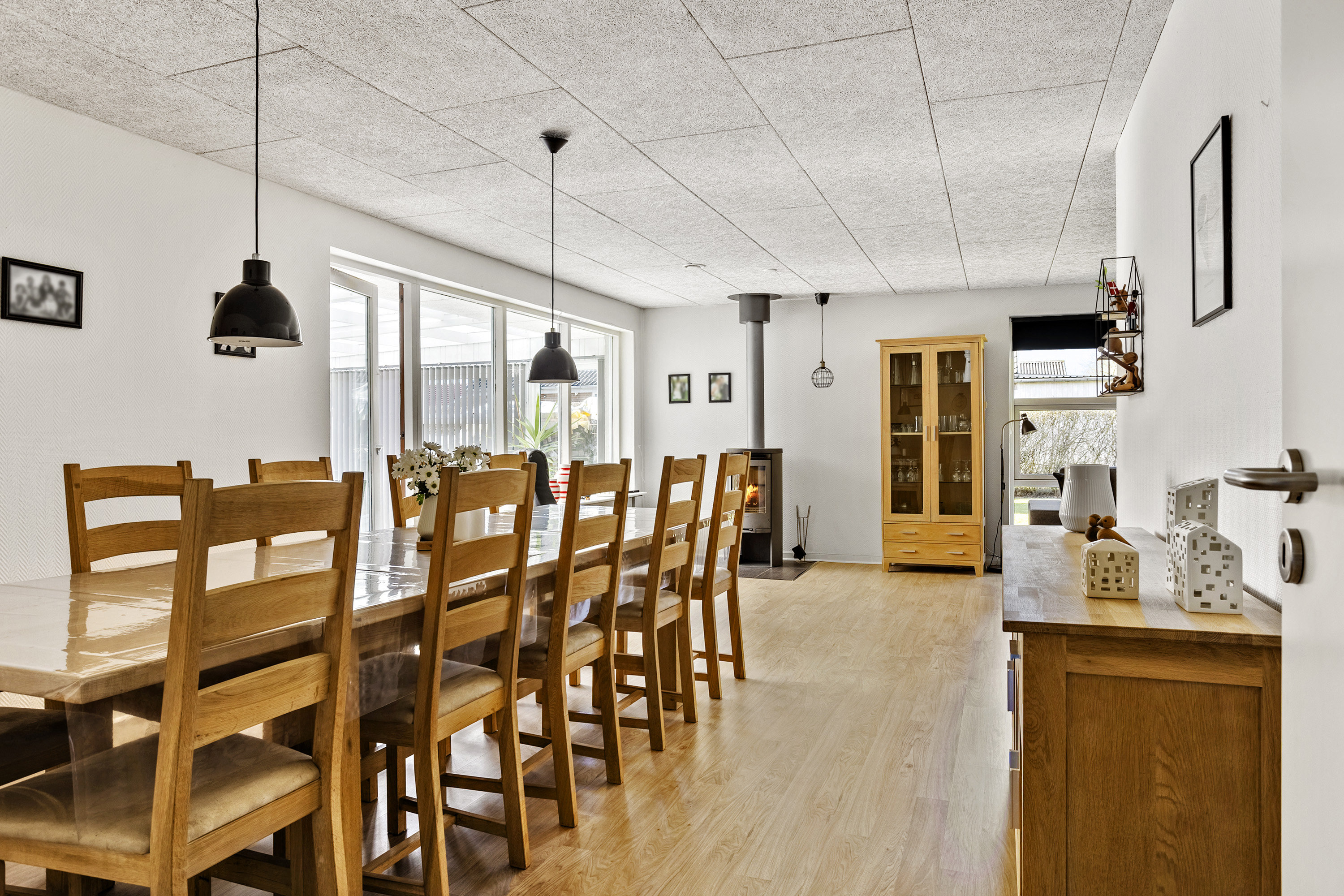 Fremhævet spisestue billede i fuldskærmstilstand. Billede af Mosevænget 27, 6580 Vamdrup
