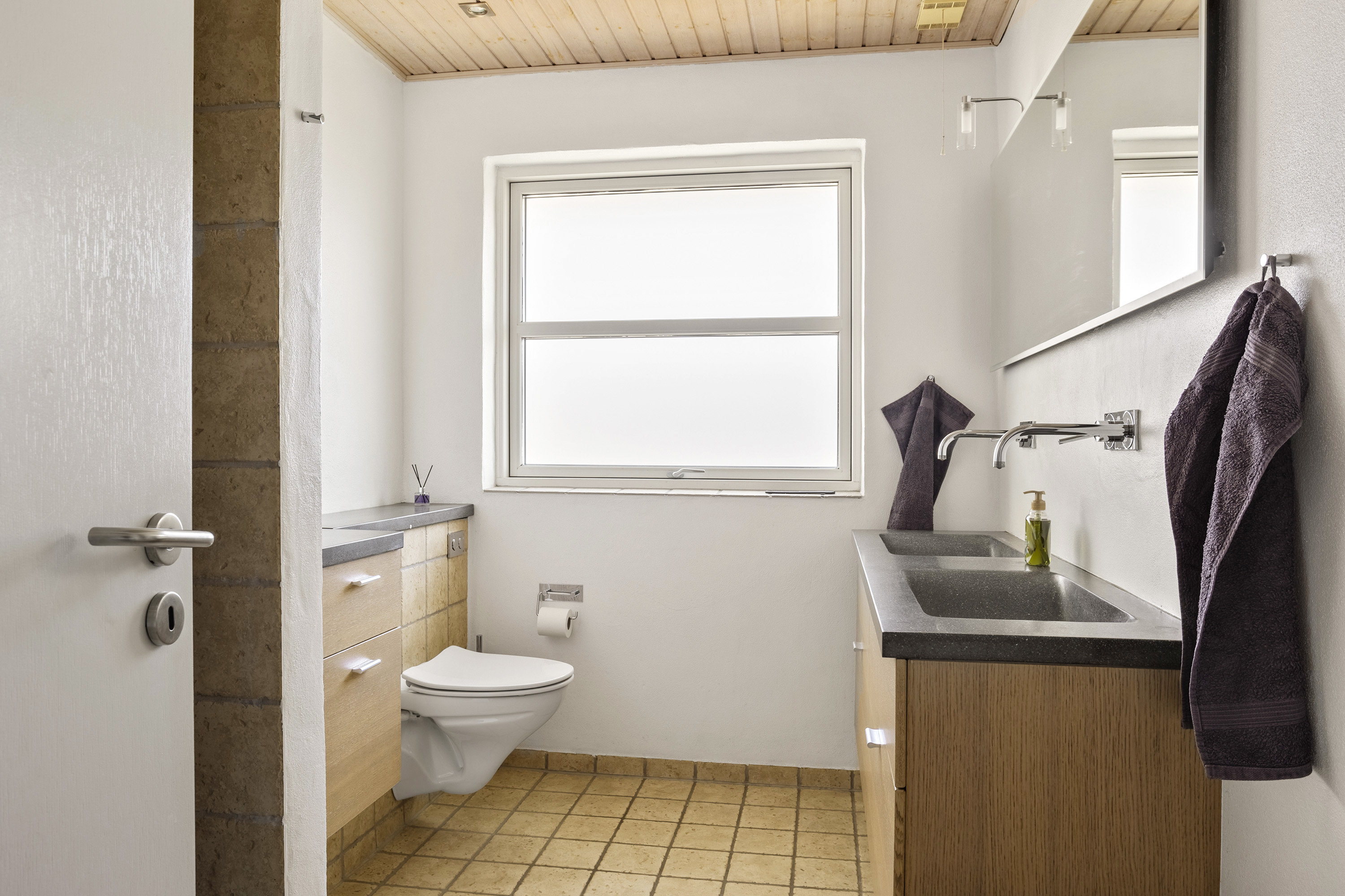 Fremhævet badeværelse billede i fuldskærmstilstand. Billede af Mosevænget 27, 6580 Vamdrup