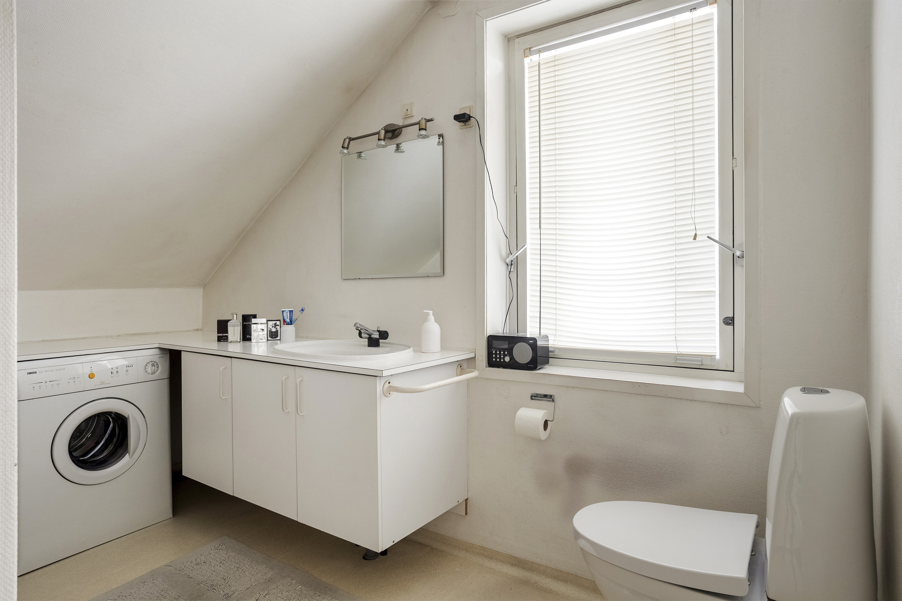 Fremhævet badeværelse billede i fuldskærmstilstand. Billede af Nørregade 56, 6600 Vejen