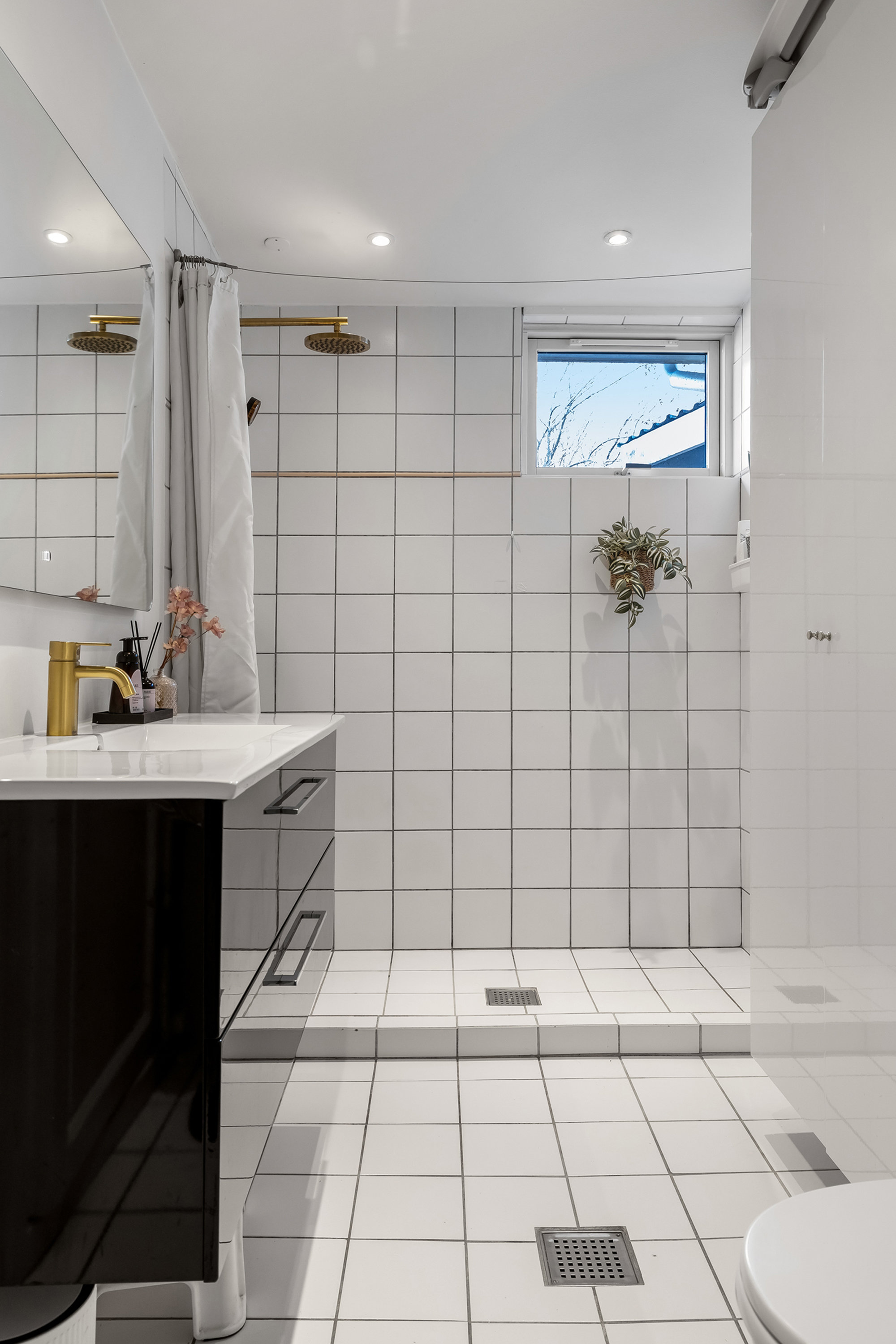 Fremhævet badeværelse billede i fuldskærmstilstand. Billede af Skovvej 25, 4040 Jyllinge