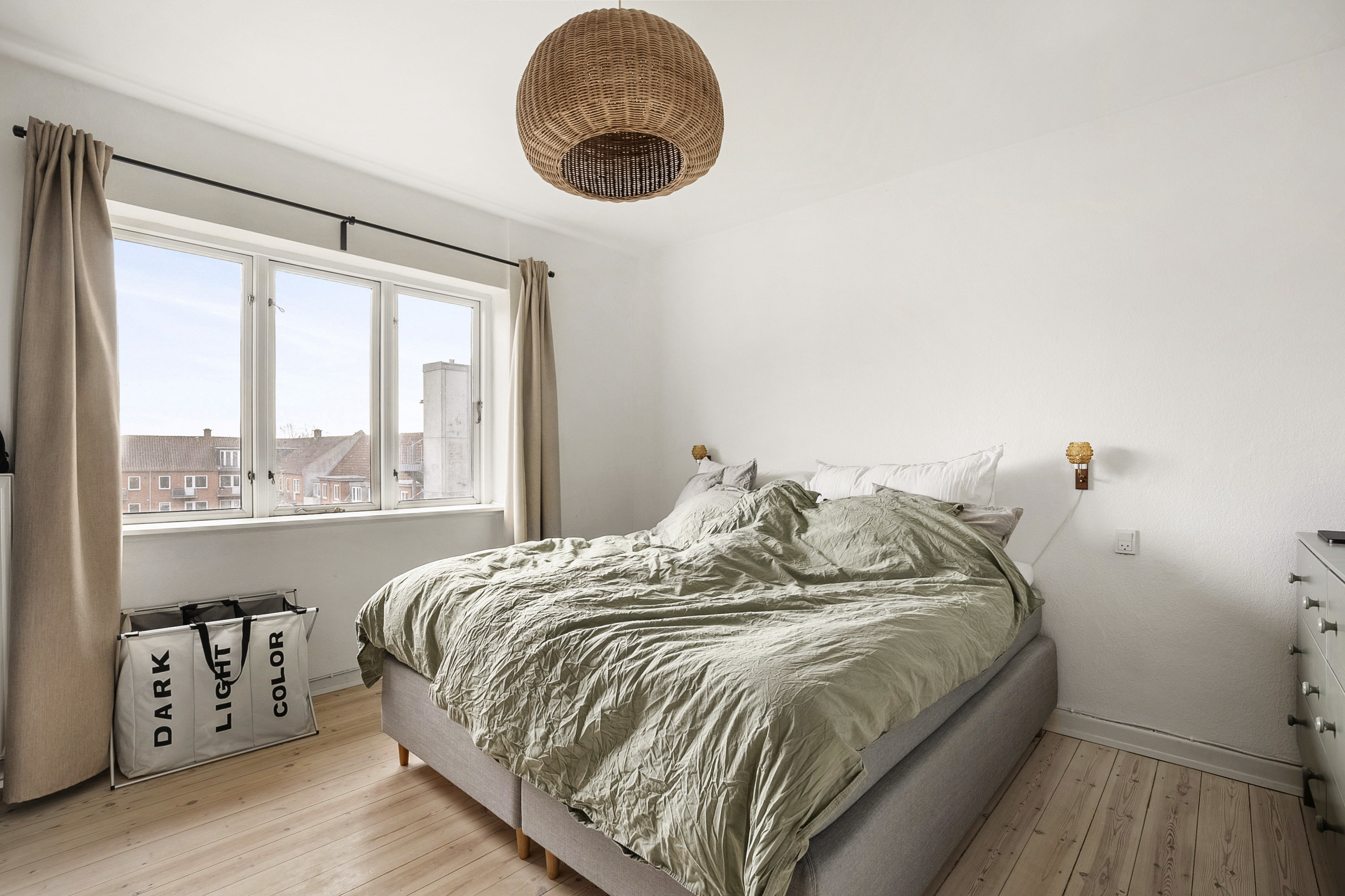 Fremhævet soveværelse billede i fuldskærmstilstand. Billede af Schacksgade 21, 3. th., 5000 Odense C